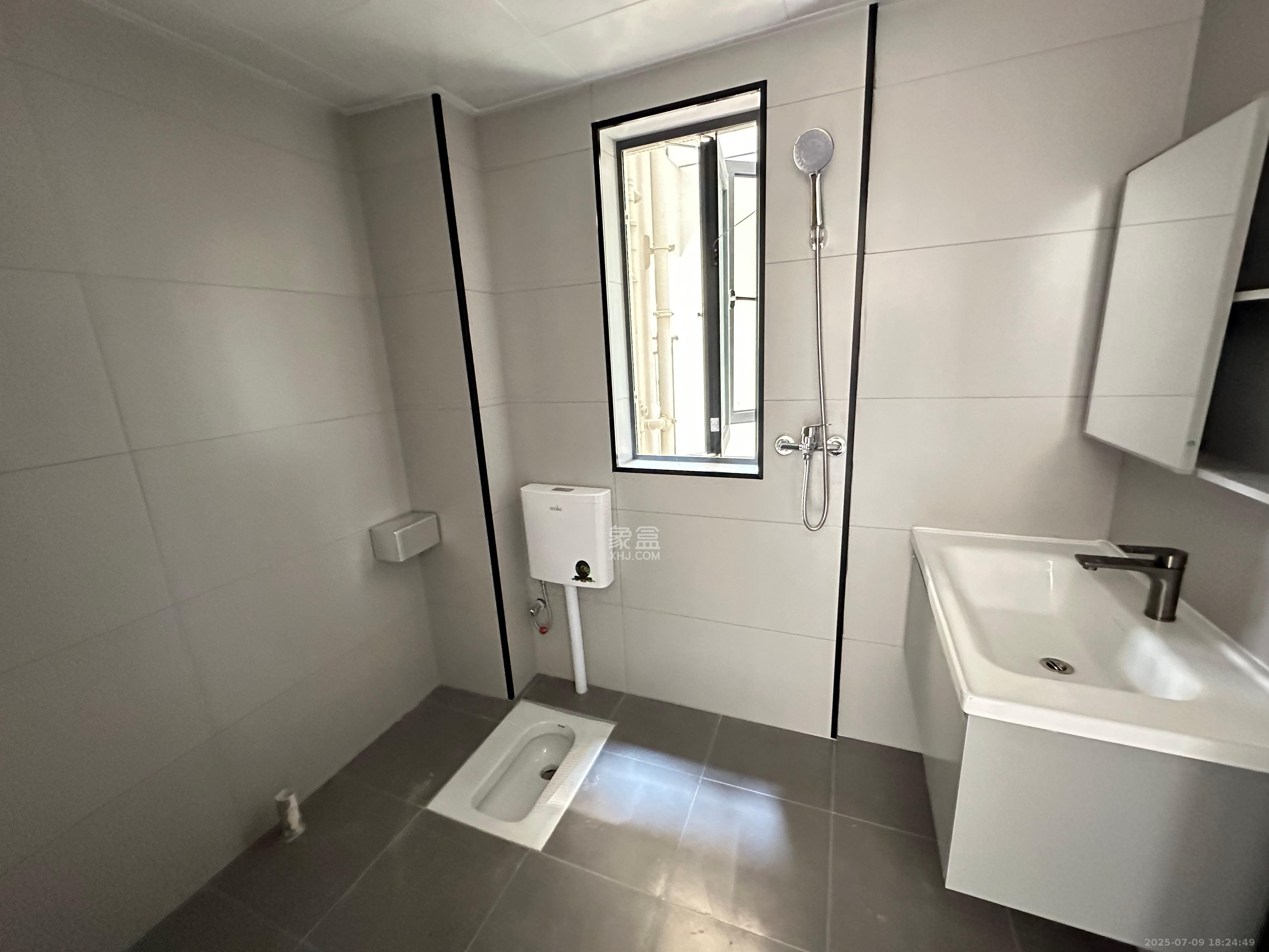 周南学府  2室2厅1卫    2200.0元/月 周南学府  2室2厅1卫    2200.0元/月室内图