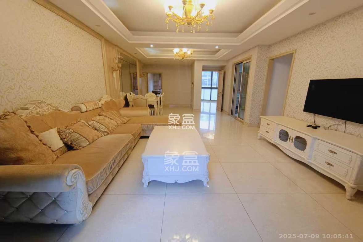 阳光100二期  4室2厅2卫    3800.0元/月 阳光100二期  4室2厅2卫    3800.0元/月室内图