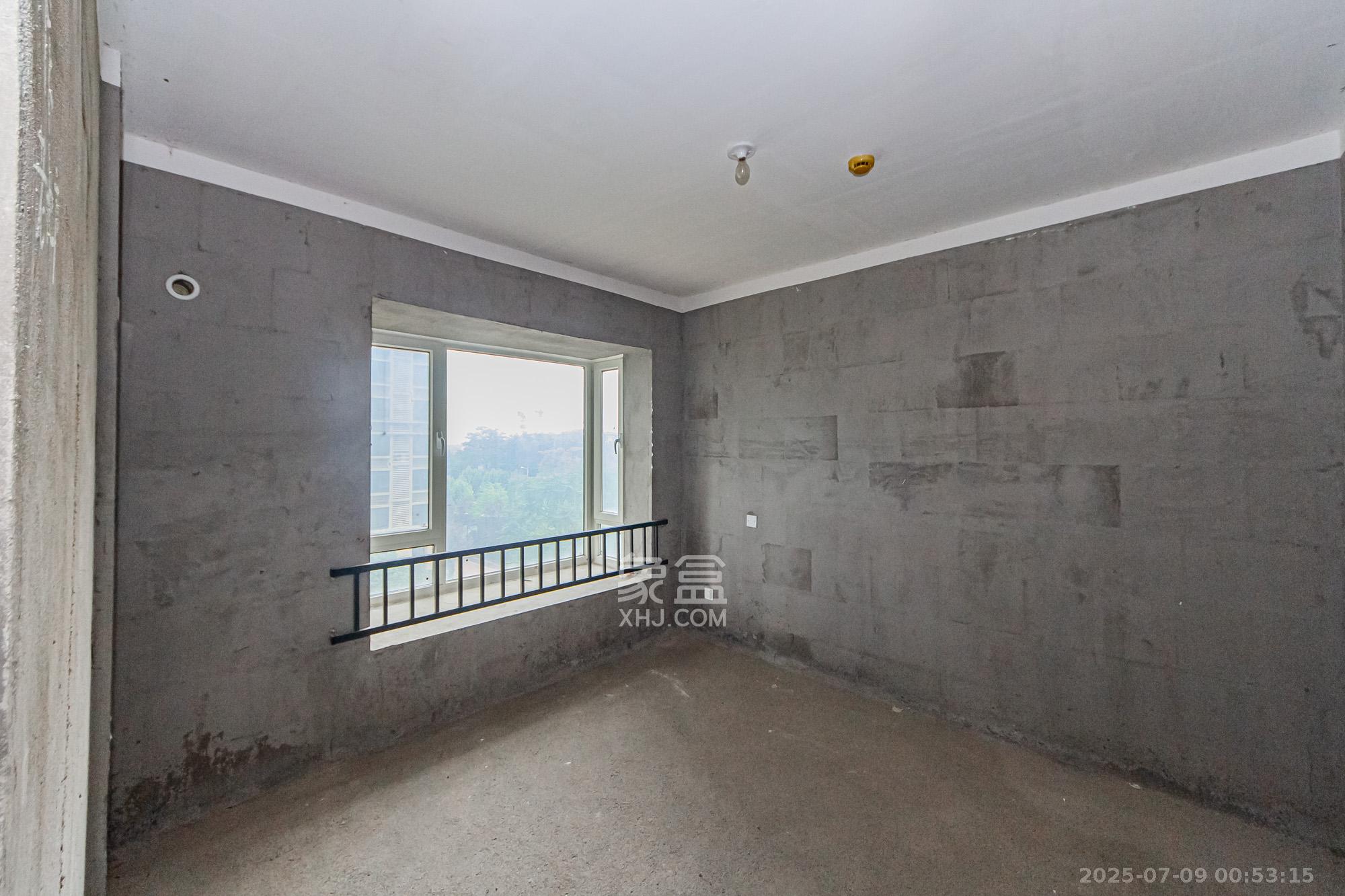 北辰三角洲E7区 3室2厅2卫 165.0万 北辰三角洲E7区 3室2厅2卫 165.0万卧室