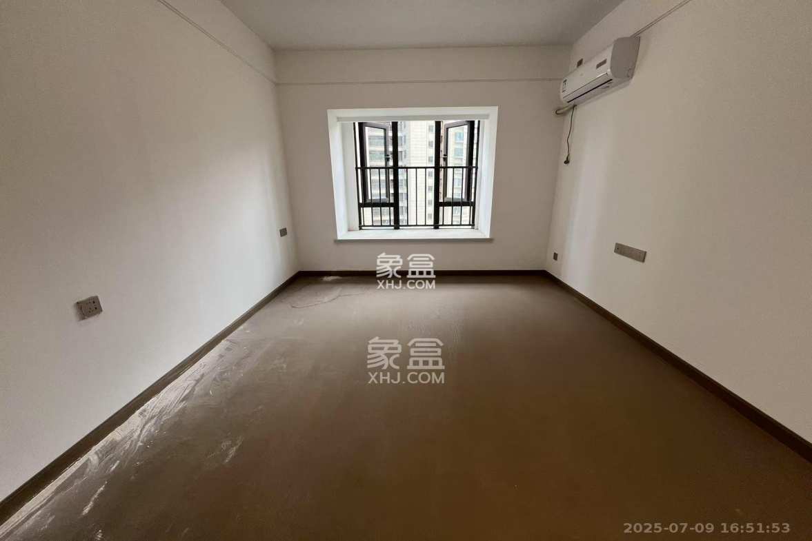 阳光城尚东湾青柠园 3室2厅2卫 2300.0元/月 阳光城尚东湾青柠园 3室2厅2卫 2300.0元/月室内图