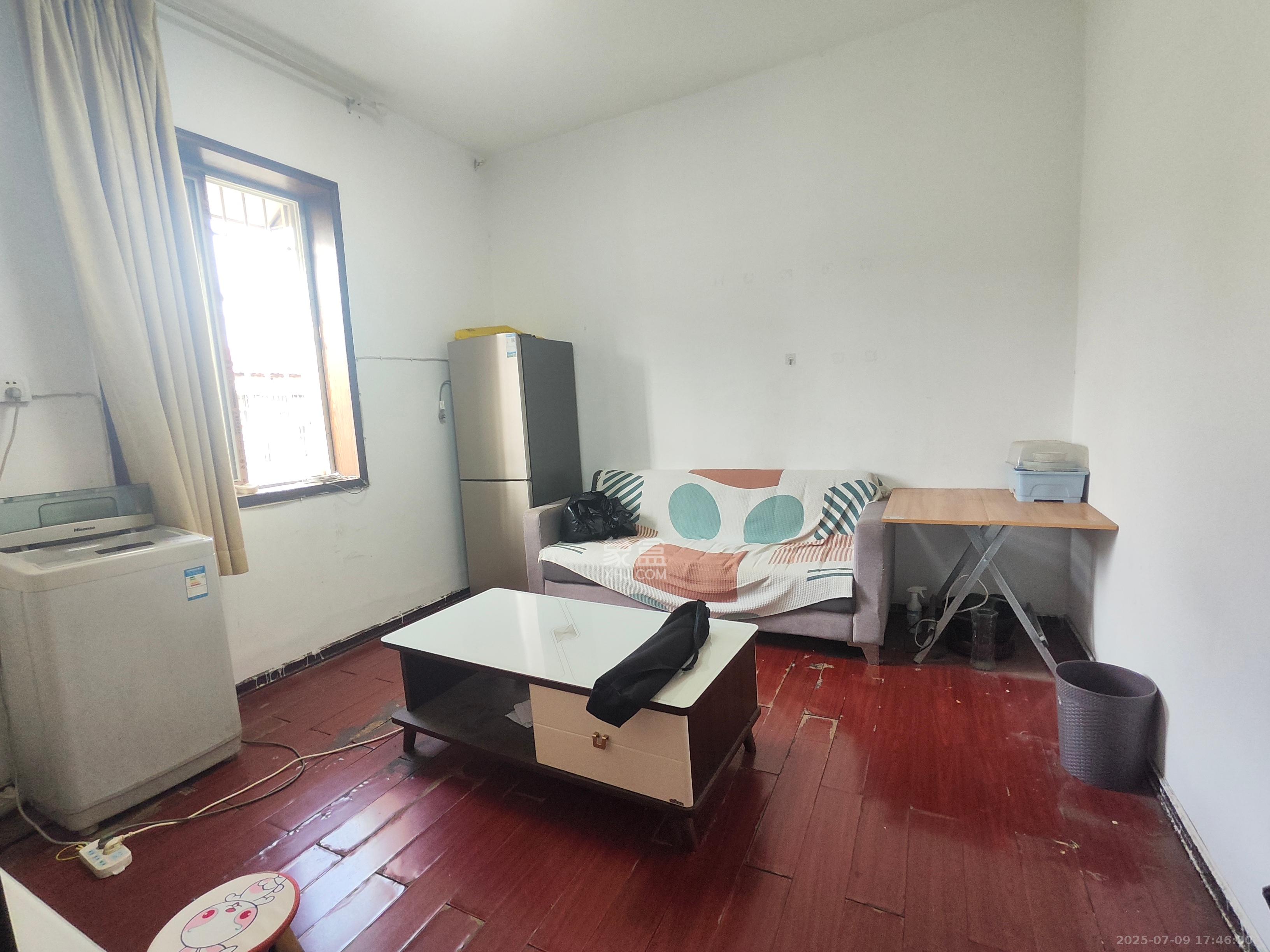 曾家湾小区  1室1厅1卫   1100.00元/月室内图