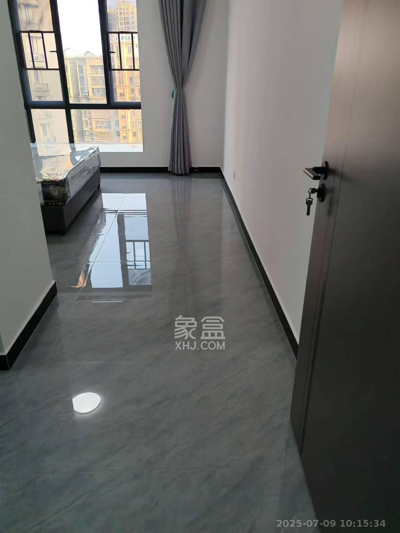 中建麓山和苑  3室2厅2卫   2300.00元/月室内图