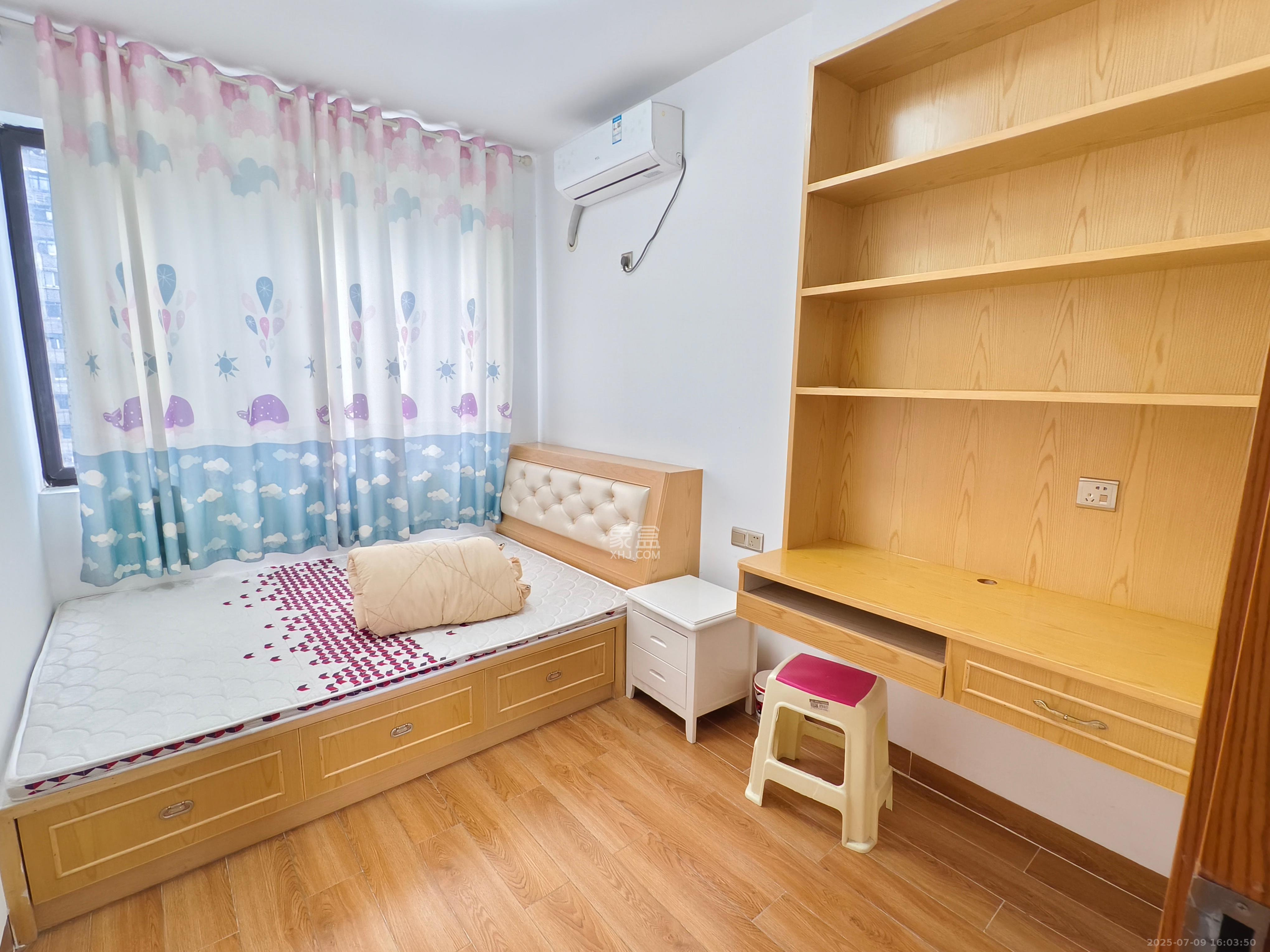 未来漫城  3室2厅1卫   2300.00元/月室内图