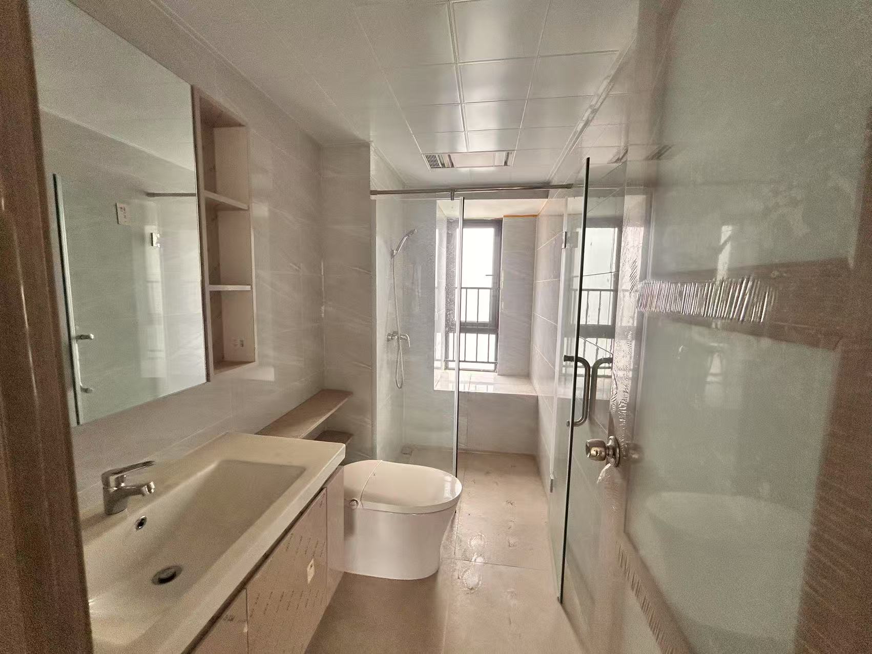 碧桂园华府(碧桂园五期)  4室2厅2卫    2000.0元/月 碧桂园华府(碧桂园五期)  4室2厅2卫    2000.0元/月室内图