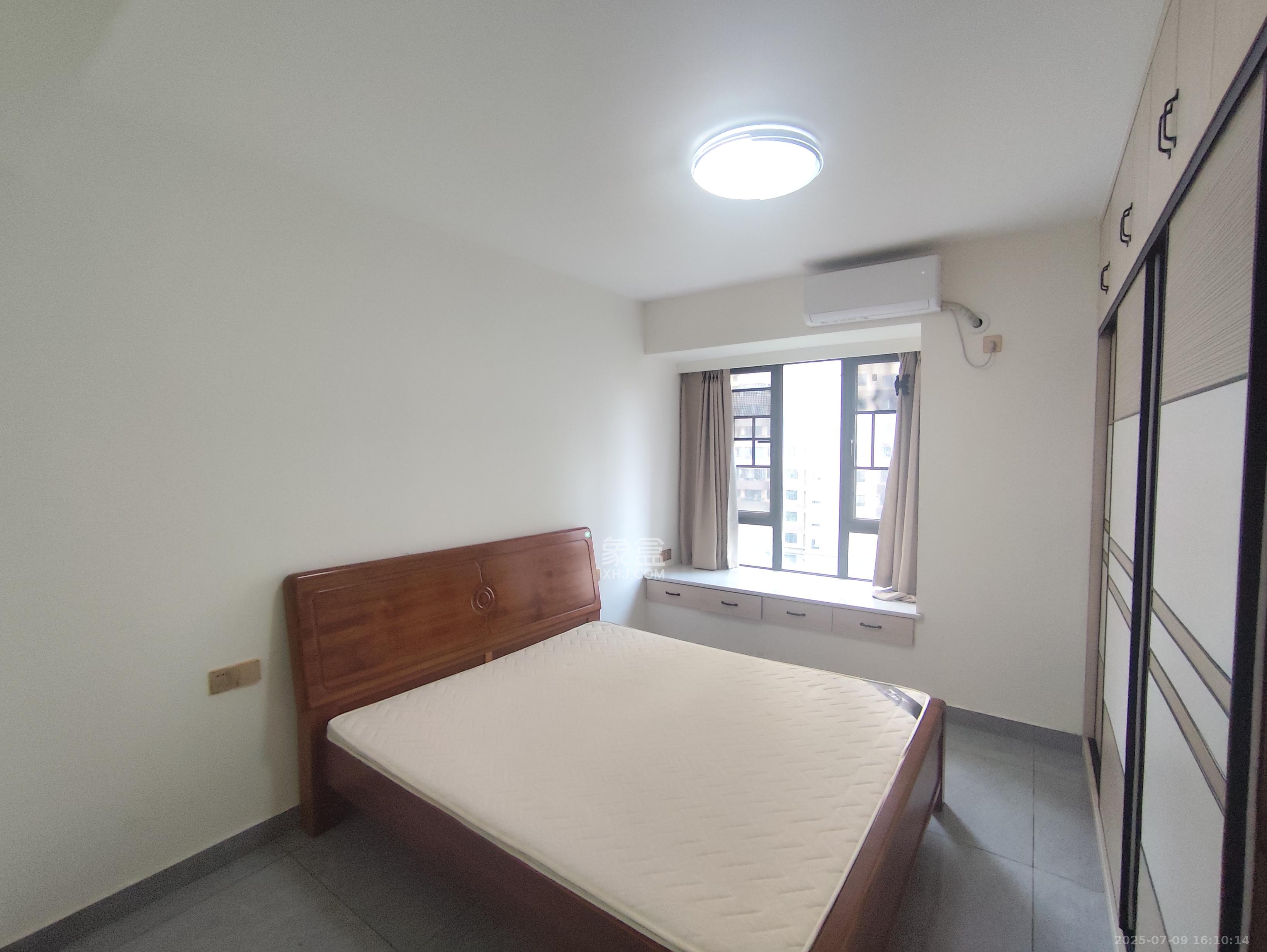 长房云时代  3室2厅2卫    3000.0元/月室内图