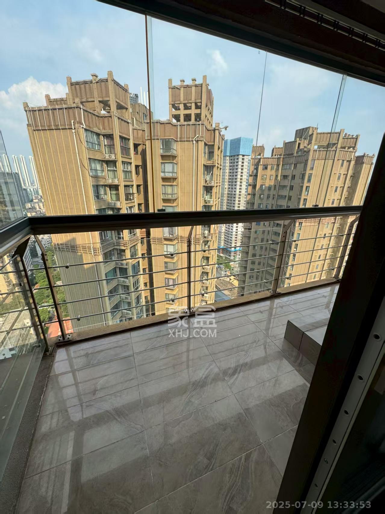 金色屋顶  3室2厅2卫   4000.00元/月室内图