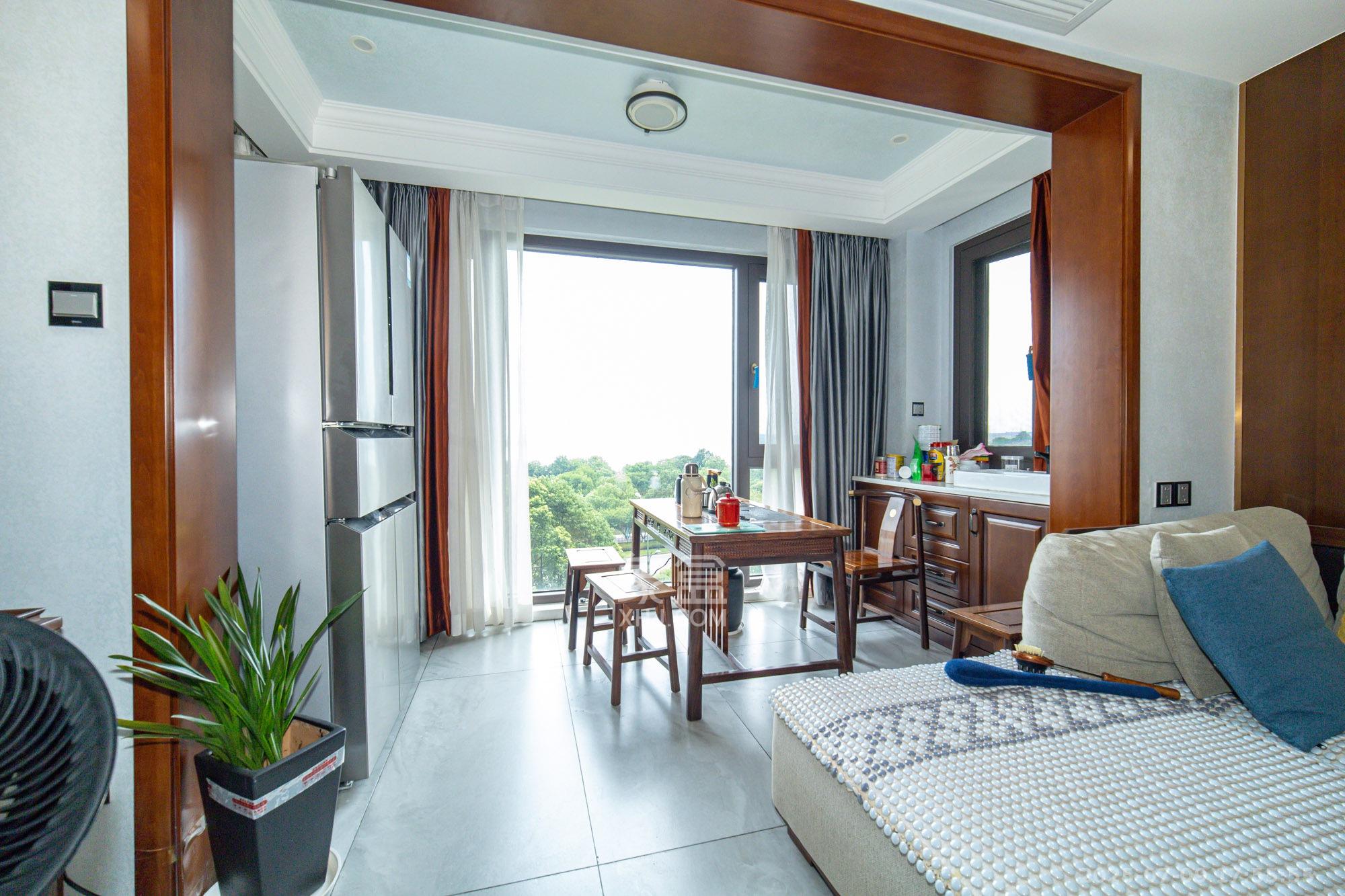 国泰九龙湾  3室2厅2卫    108.0万阳台