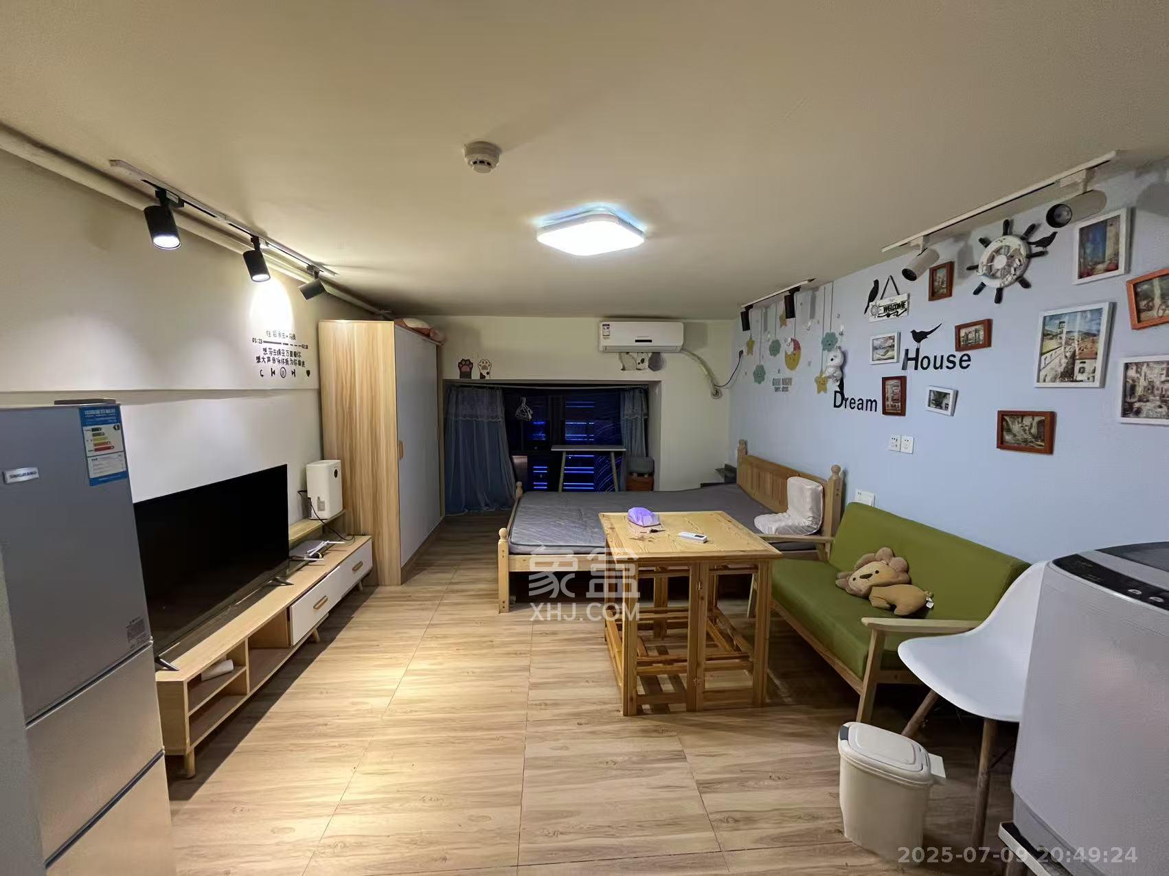 龙湖新壹城  1室1厅1卫    1500.0元/月 龙湖新壹城  1室1厅1卫    1500.0元/月室内图