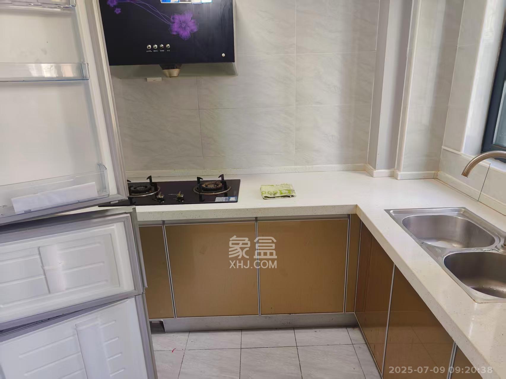中建嘉和城  4室2厅2卫   2400.00元/月室内图