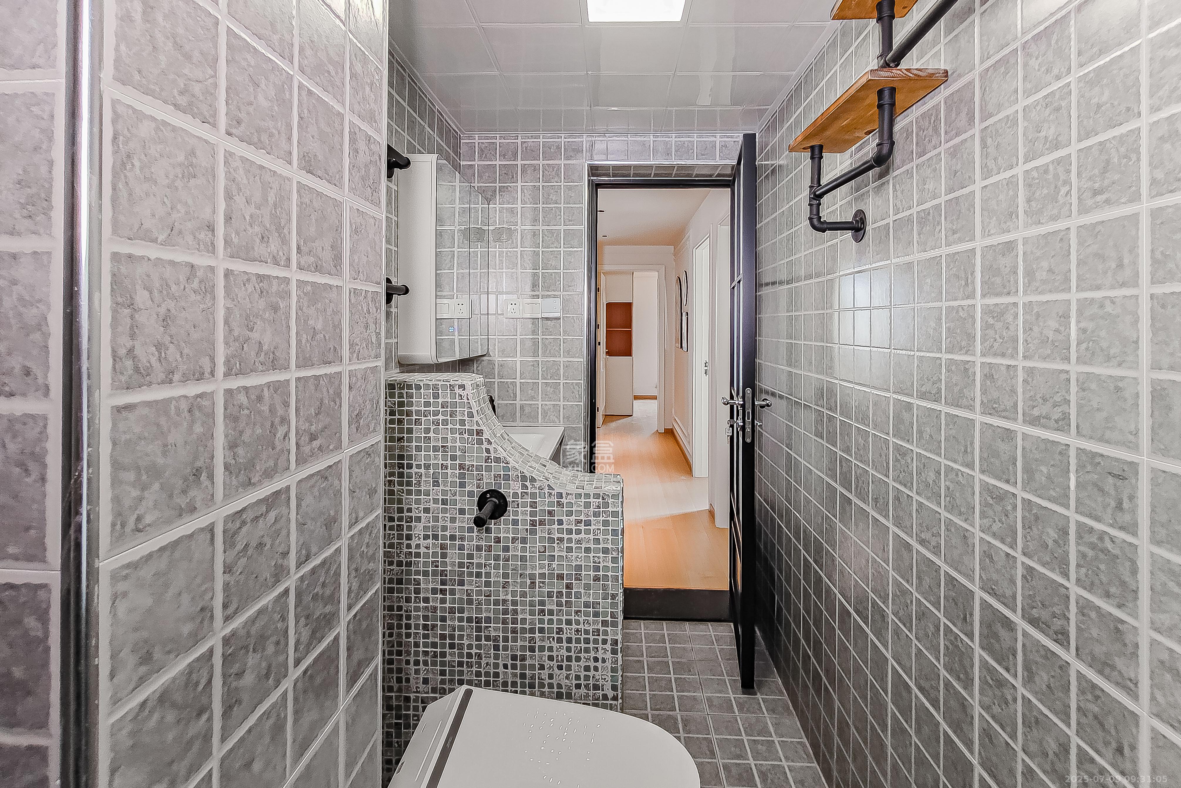 云鼎公馆 3室2厅1卫 92.8万 云鼎公馆 3室2厅1卫 92.8万卫生间