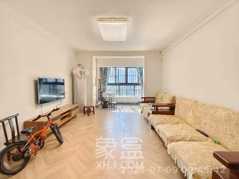 绿地中央广场  3室2厅1卫   3200.00元/月