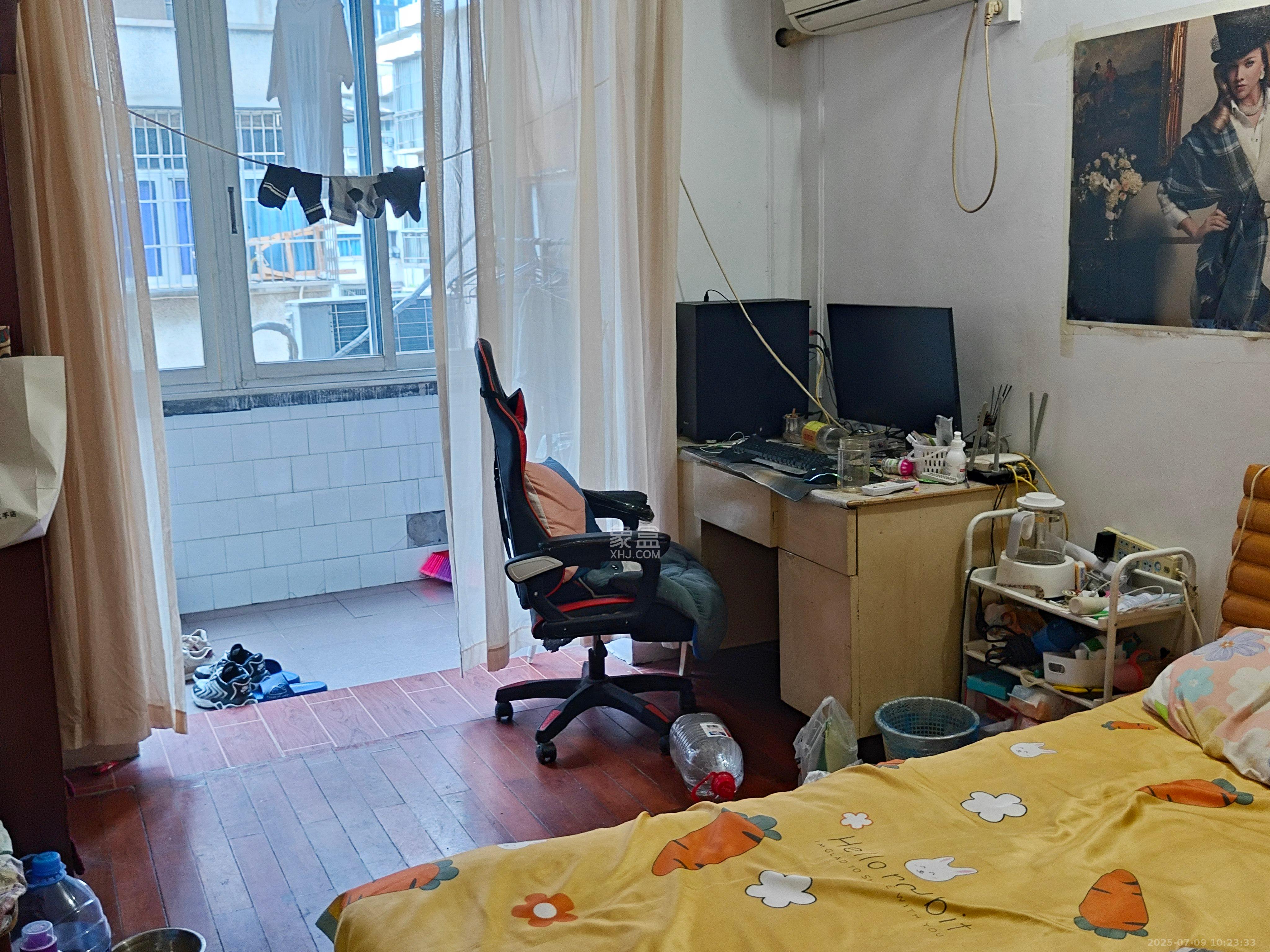 吉景小区 3室2厅1卫 2200.0元/月 吉景小区 3室2厅1卫 2200.0元/月室内图