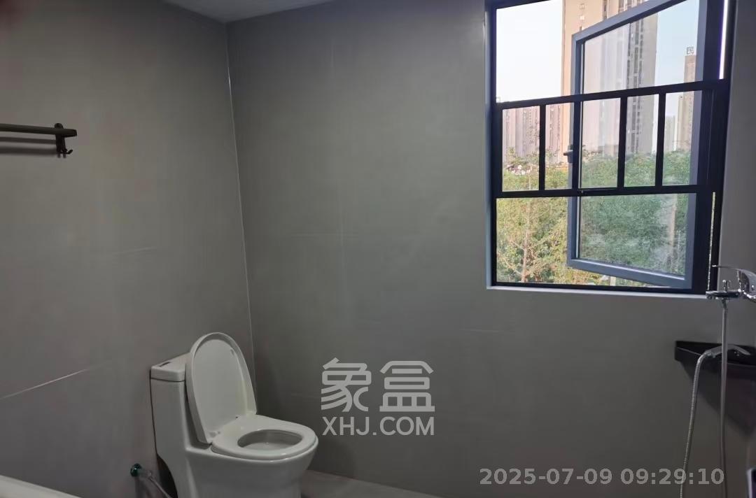 旭日嘉苑  3室2厅2卫   3500.00元/月室内图