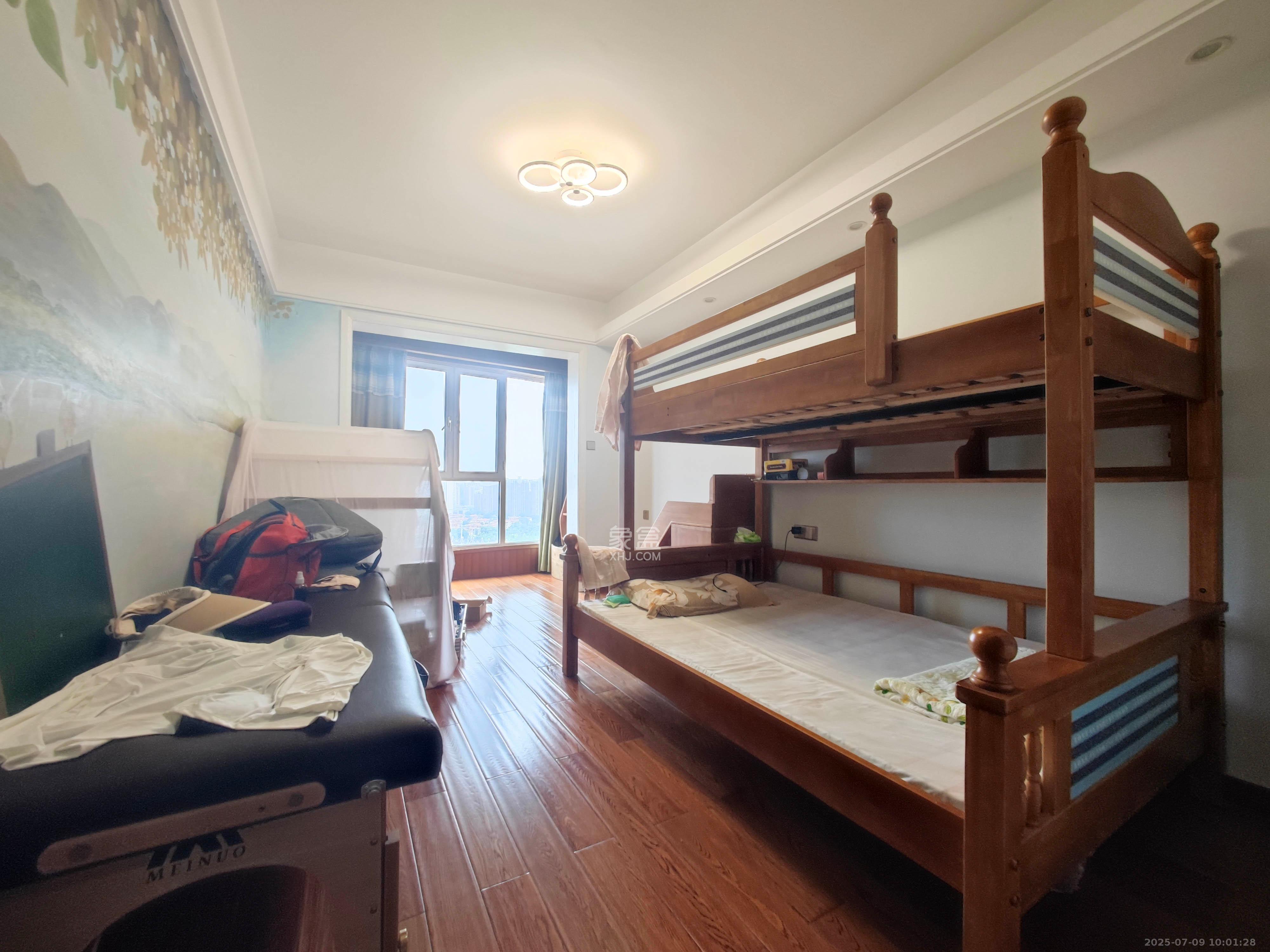 五矿万境水岸二期(五矿万境水岸和苑)  4室2厅2卫    268.0万 五矿万境水岸二期(五矿万境水岸和苑)  4室2厅2卫    268.0万卧室