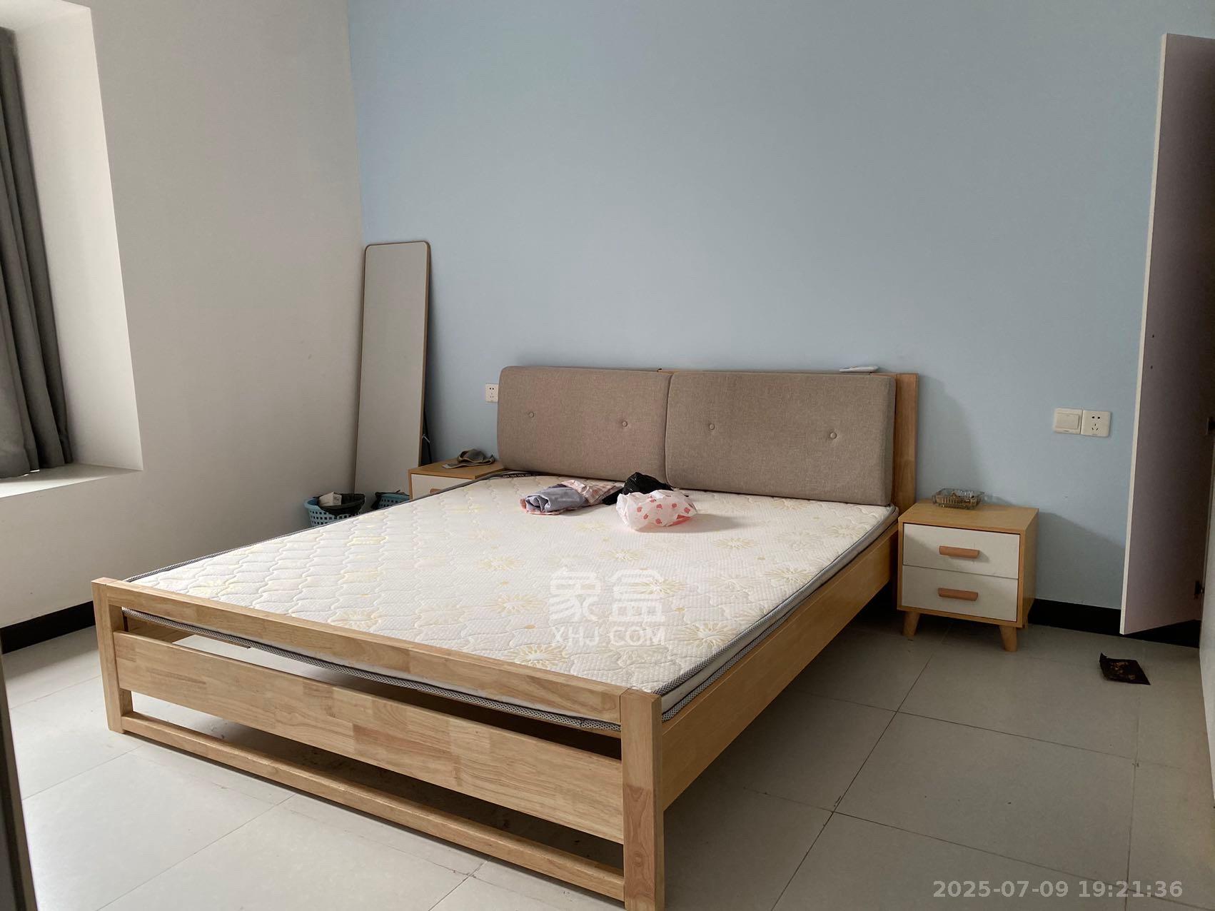 鸿运佳苑  3室1厅2卫   2100.00元/月室内图