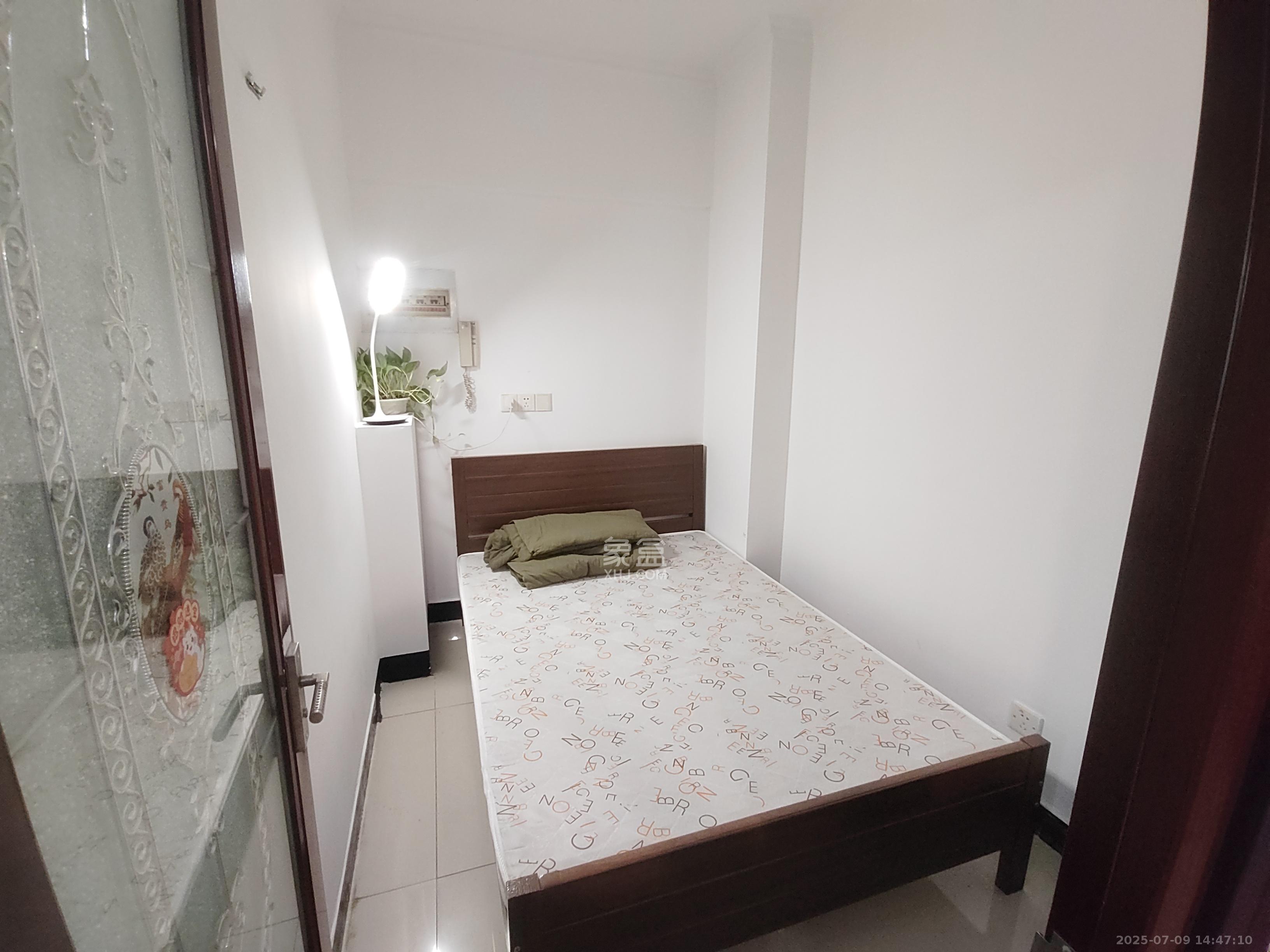 西罗亚大厦 1室1厅1卫 3000.0元/月 西罗亚大厦 1室1厅1卫 3000.0元/月室内图