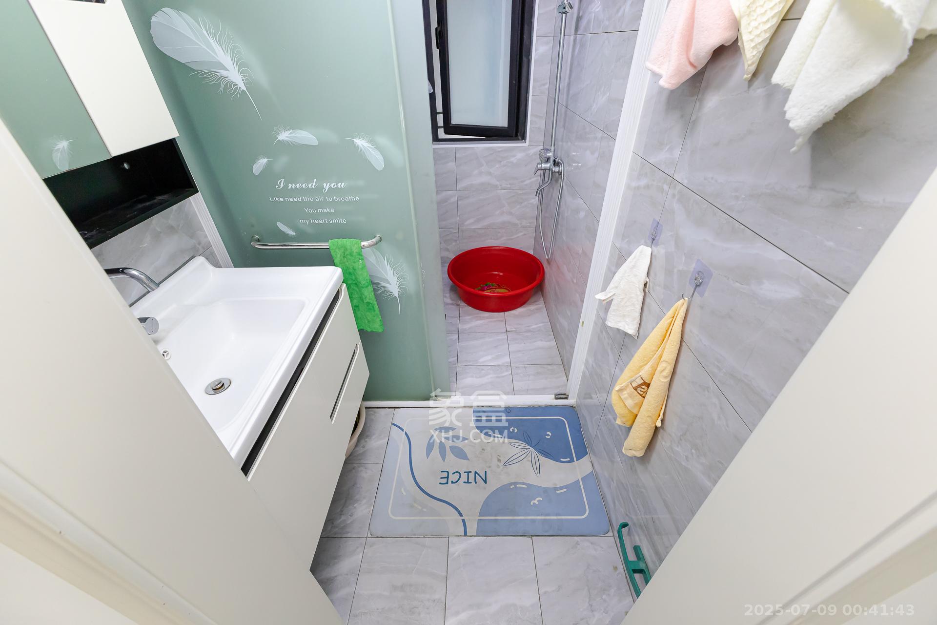 勤诚达境界城 3室2厅2卫 88.0万 勤诚达境界城 3室2厅2卫 88.0万卫生间