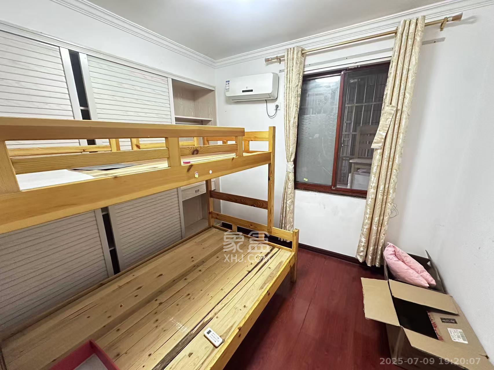 城市花园  3室2厅2卫   3500.00元/月室内图