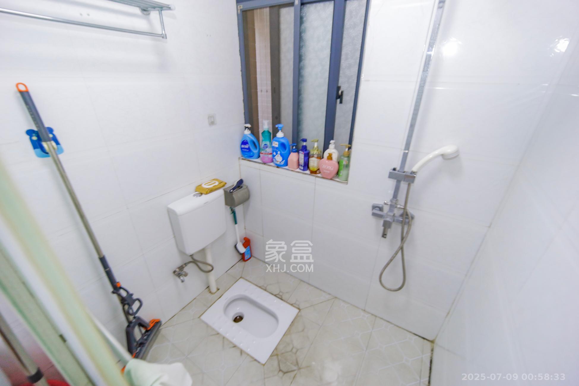 城南故事家园  2室2厅1卫   69.90万卫生间