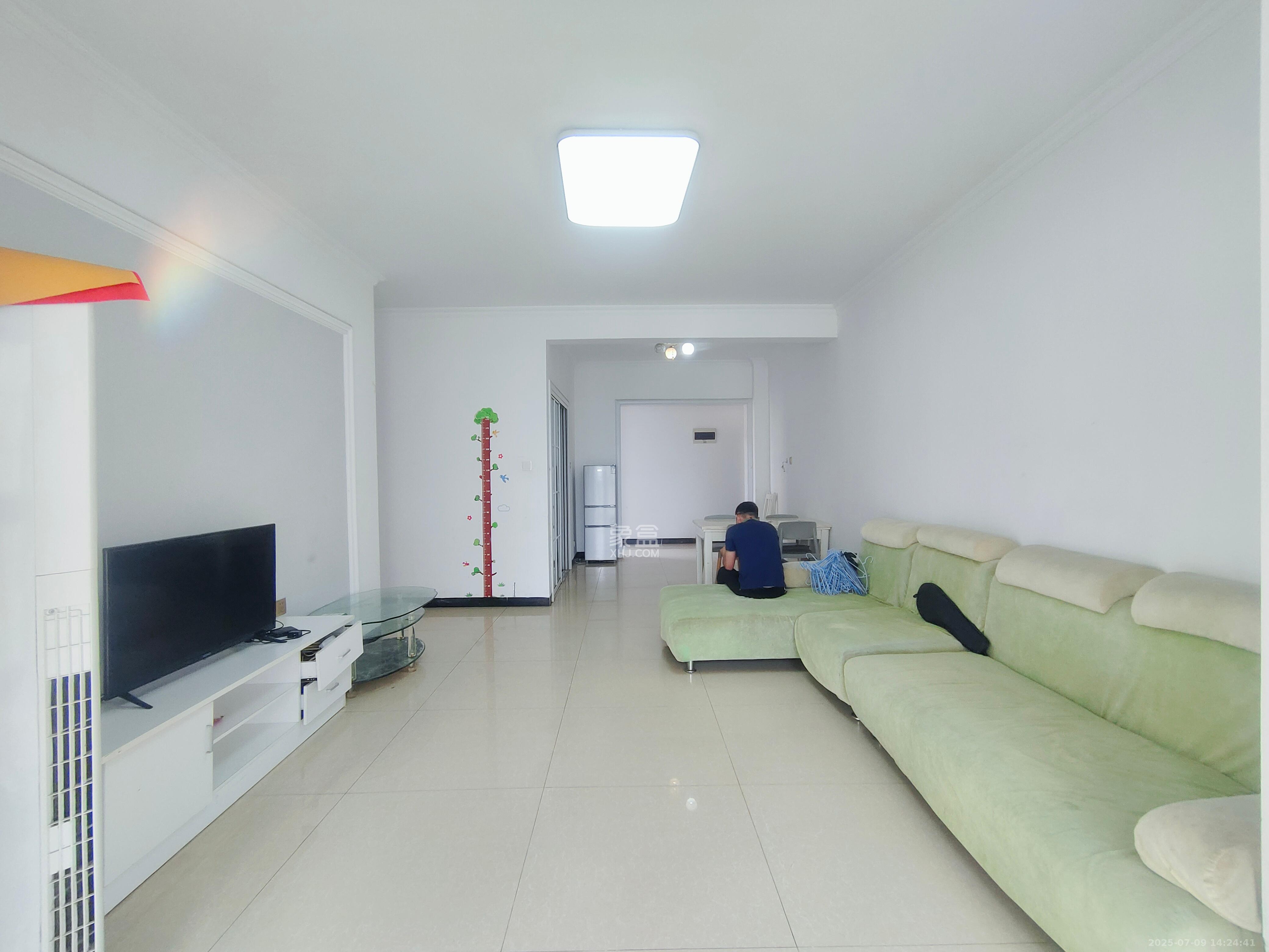 家和苑（原梅溪湖保障性住房一期）  4室2厅2卫   2400.00元/月室内图