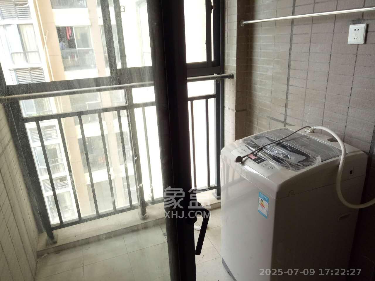 地华梅溪湖畔  2室2厅1卫   2300.00元/月室内图