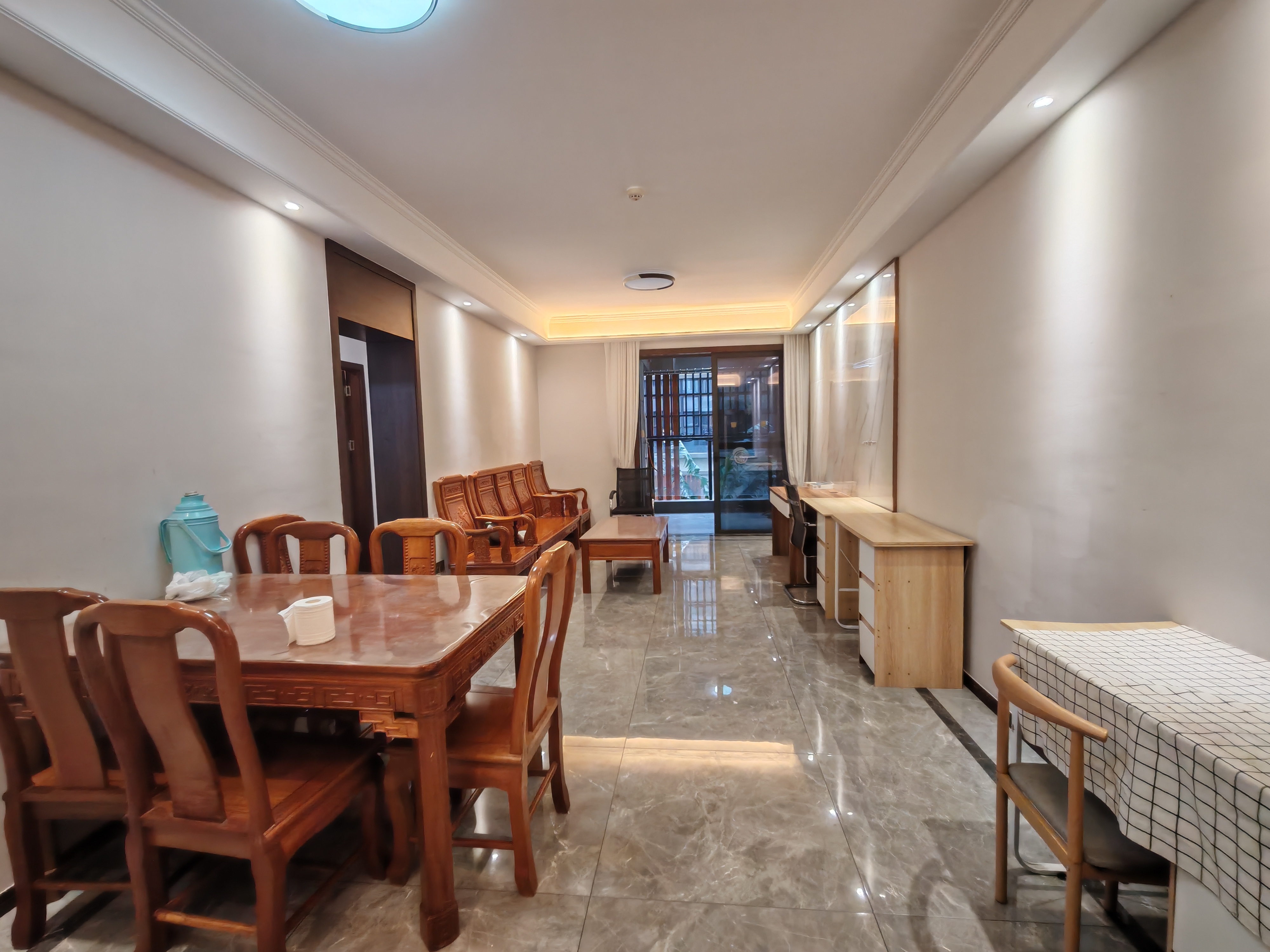 天街华府（海南新天地）  2室2厅1卫   3200.00元/月室内图