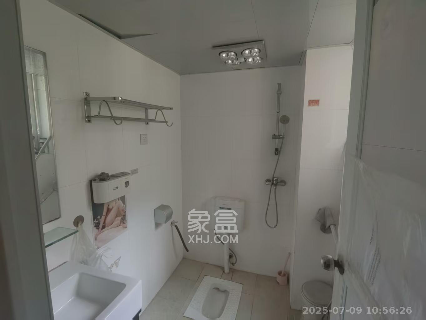 圣力华苑  3室2厅2卫   1800.00元/月室内图