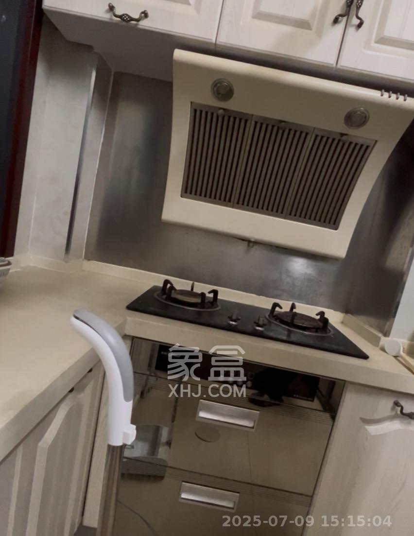 东塘瑞府 1室1厅1卫 1600.0元/月 东塘瑞府 1室1厅1卫 1600.0元/月室内图