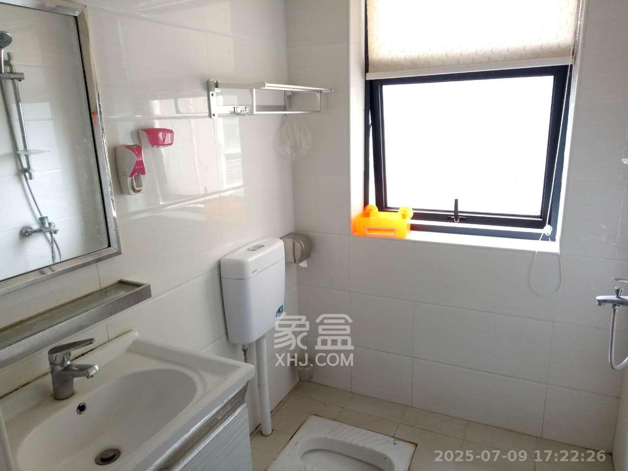 地华梅溪湖畔  2室2厅1卫   2300.00元/月室内图