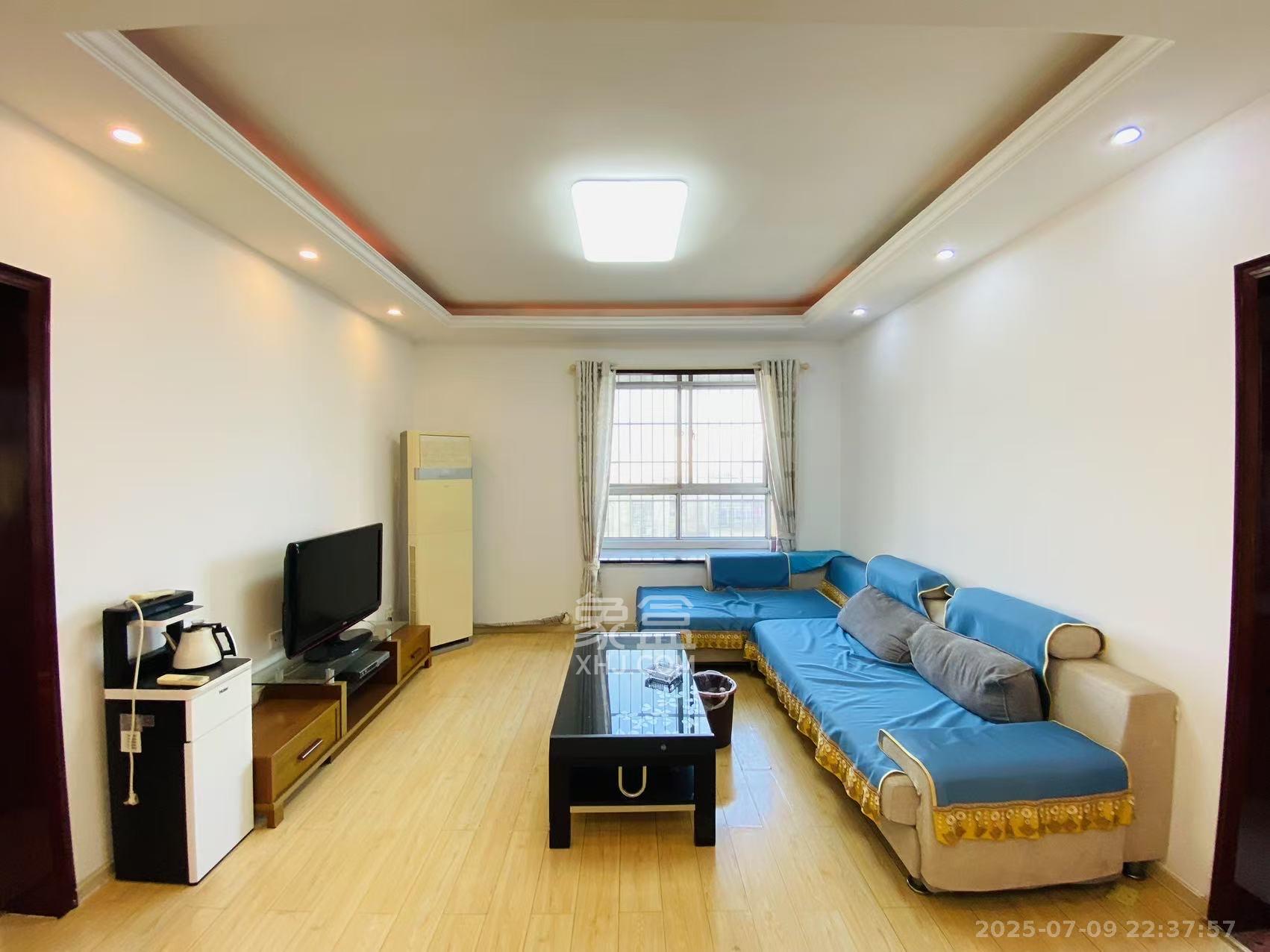 景泰雅苑(景江融城)  2室1厅1卫    2600.0元/月 景泰雅苑(景江融城)  2室1厅1卫    2600.0元/月室内图