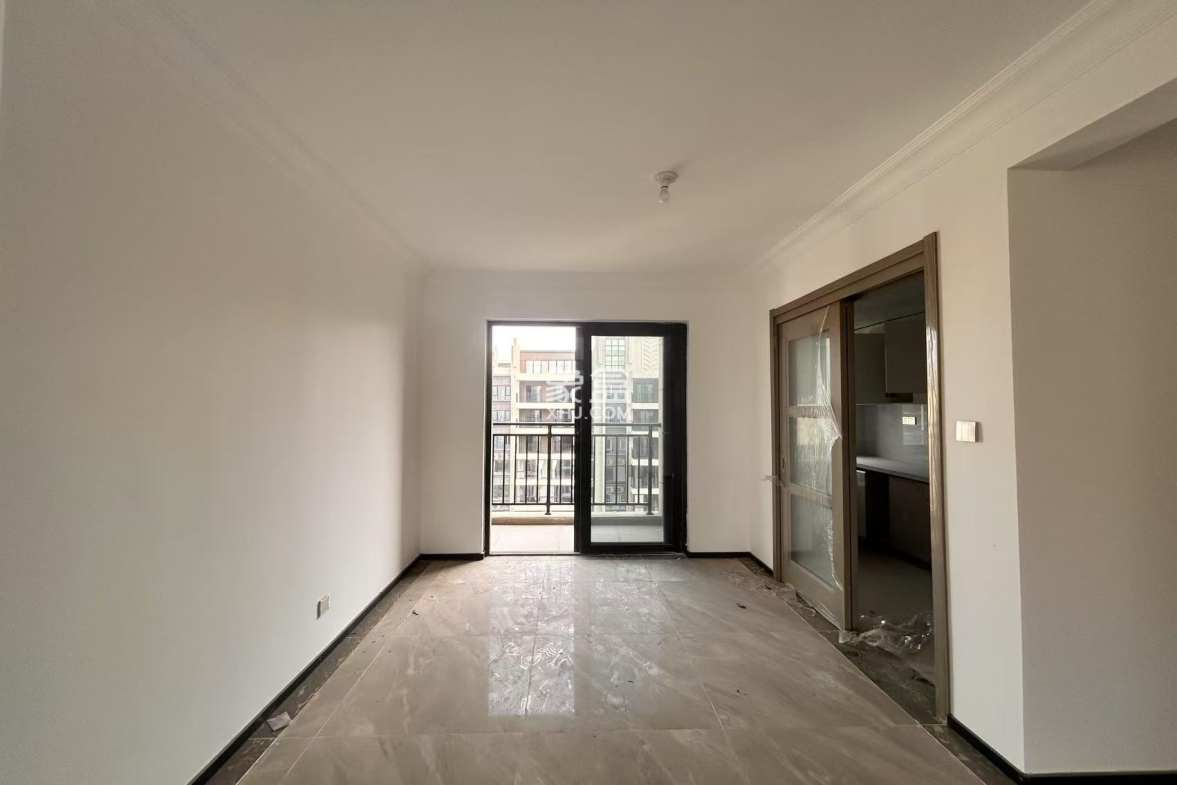 碧桂园华府(碧桂园五期)  4室2厅2卫    2000.0元/月 碧桂园华府(碧桂园五期)  4室2厅2卫    2000.0元/月室内图