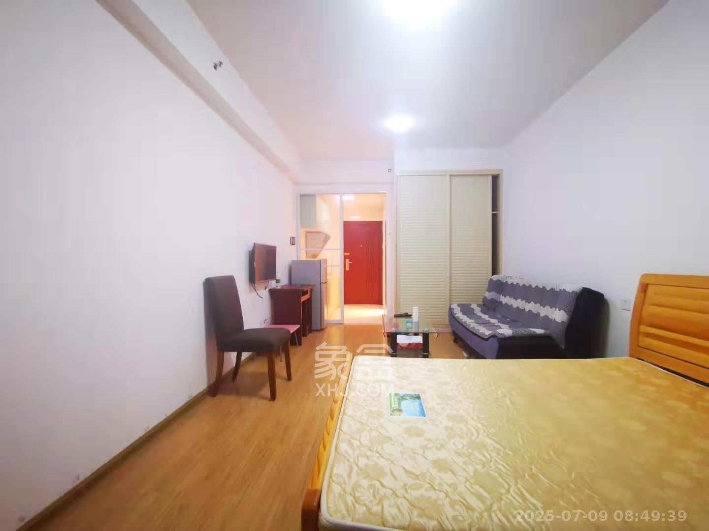 保利麓谷林语I区  1室1厅1卫   1350.00元/月室内图