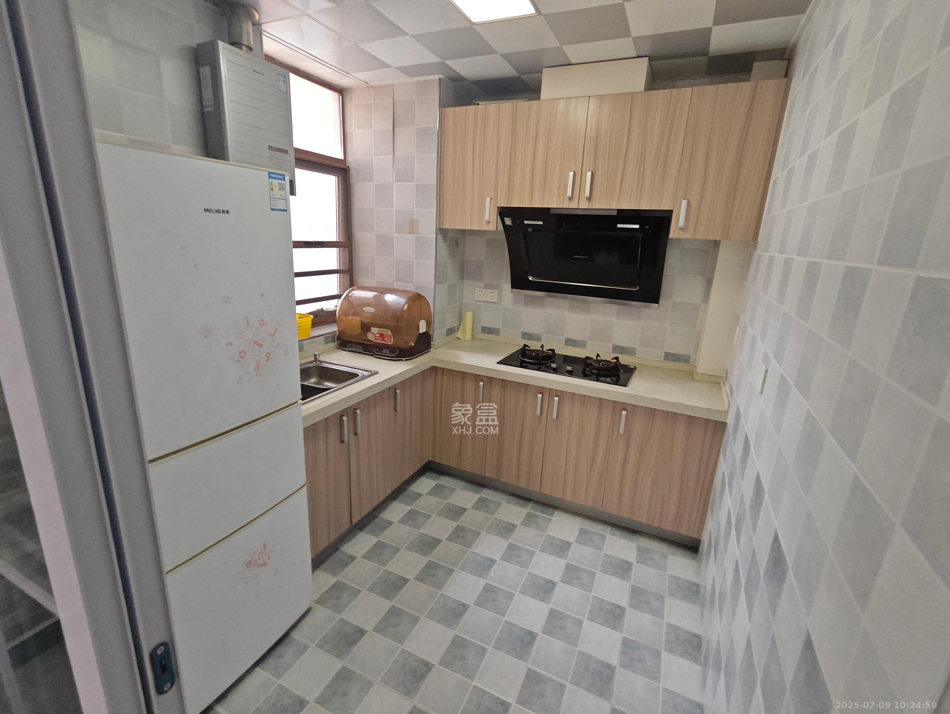 万里时代 3室1厅1卫 2600.0元/月 万里时代 3室1厅1卫 2600.0元/月室内图