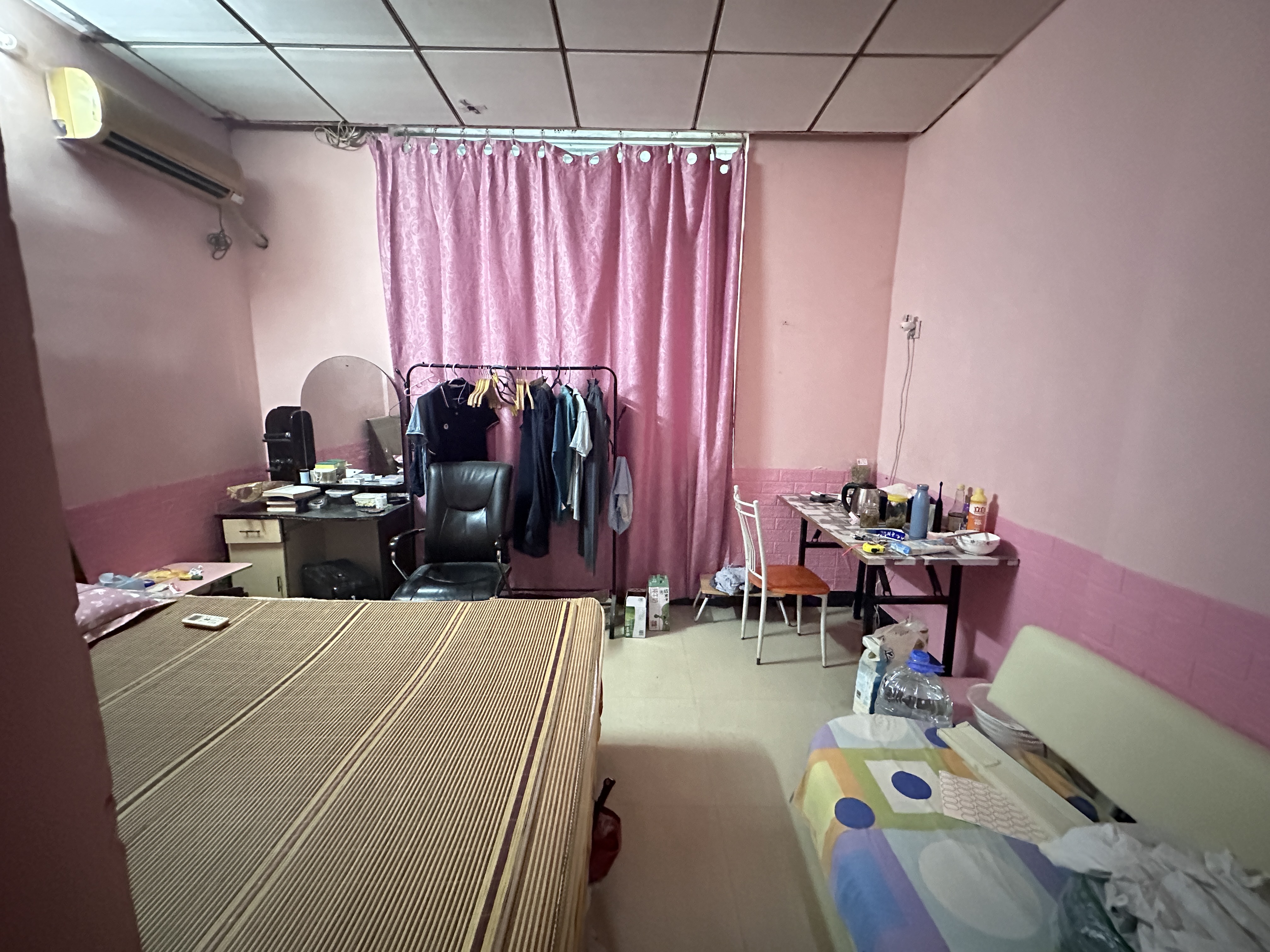 侨企大厦  1室1厅1卫    24.0万 侨企大厦  1室1厅1卫    24.0万客厅