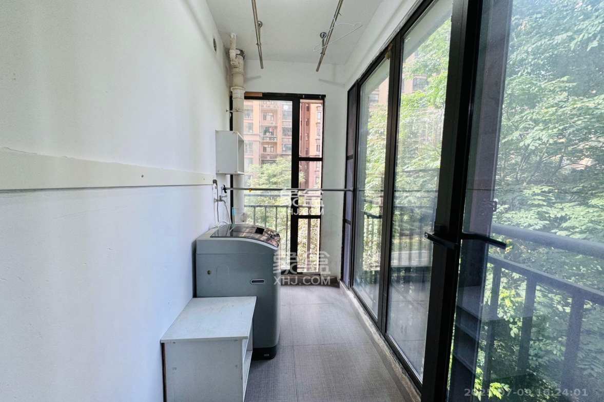 德润小区(丰升德润小区) 3室1厅1卫 2000.0元/月 德润小区(丰升德润小区) 3室1厅1卫 2000.0元/月室内图