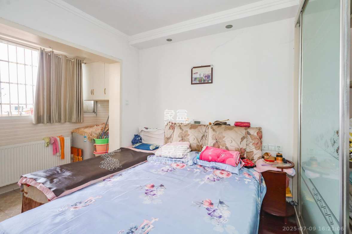 德润园  3室2厅1卫    65.0万 德润园  3室2厅1卫    65.0万卧室