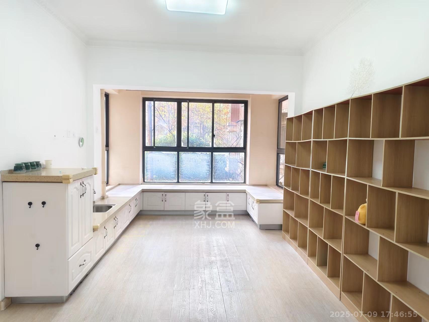 上海城小区  4室2厅2卫   3500.00元/月室内图