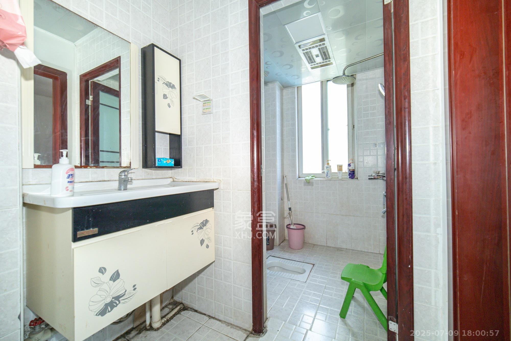 楚天世纪城东苑 2室2厅1卫 56.0万 楚天世纪城东苑 2室2厅1卫 56.0万卫生间