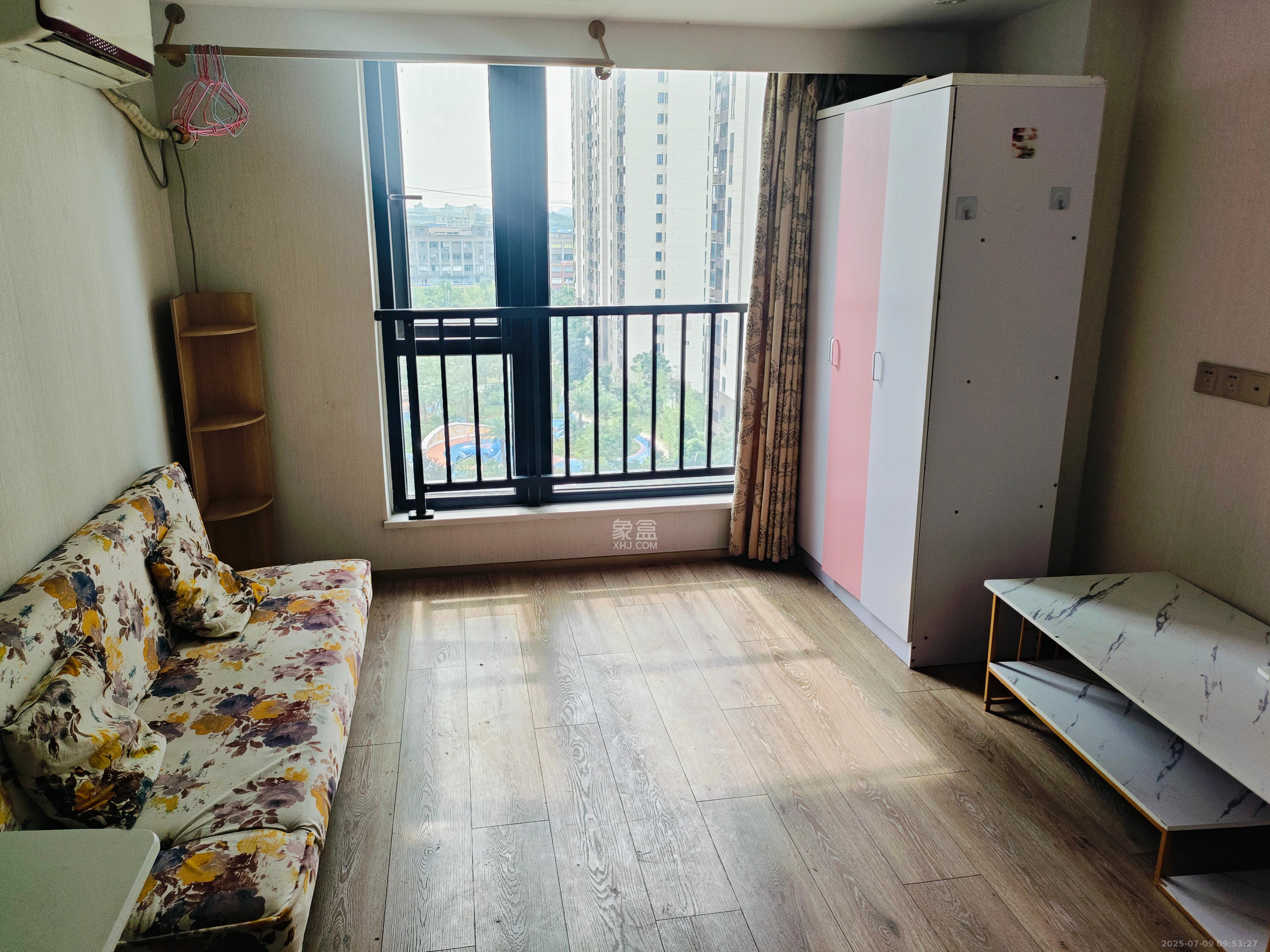 华远海蓝郡 2室2厅1卫 1300.0元/月 华远海蓝郡 2室2厅1卫 1300.0元/月室内图