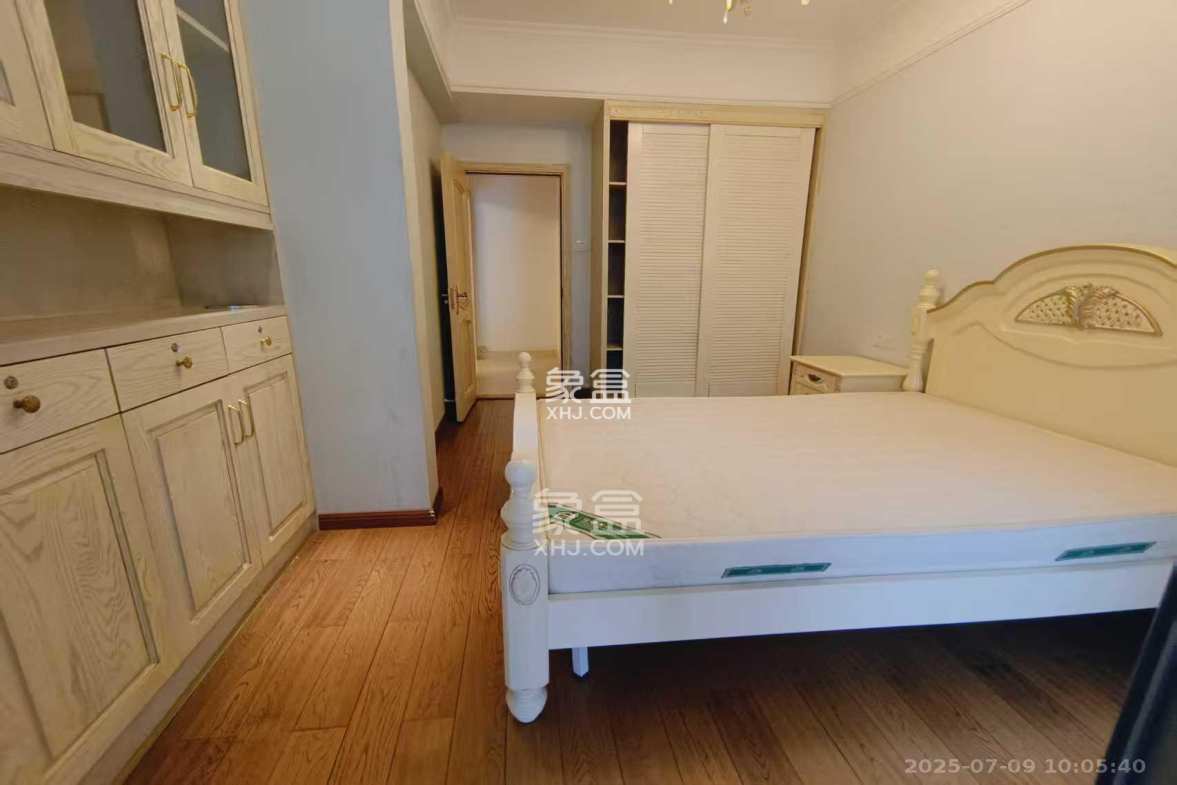 阳光100二期  4室2厅2卫    3800.0元/月 阳光100二期  4室2厅2卫    3800.0元/月室内图