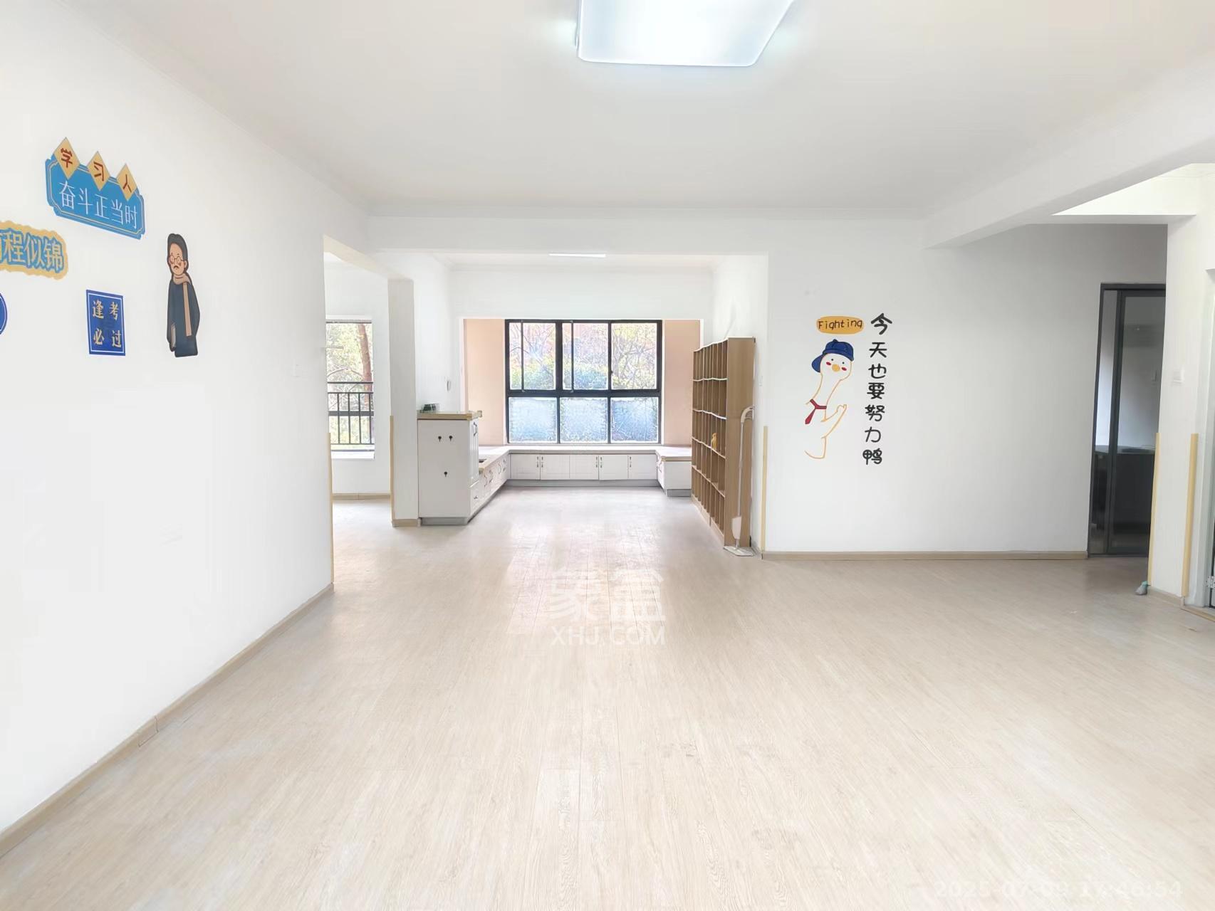 上海城小区  4室2厅2卫   3500.00元/月室内图