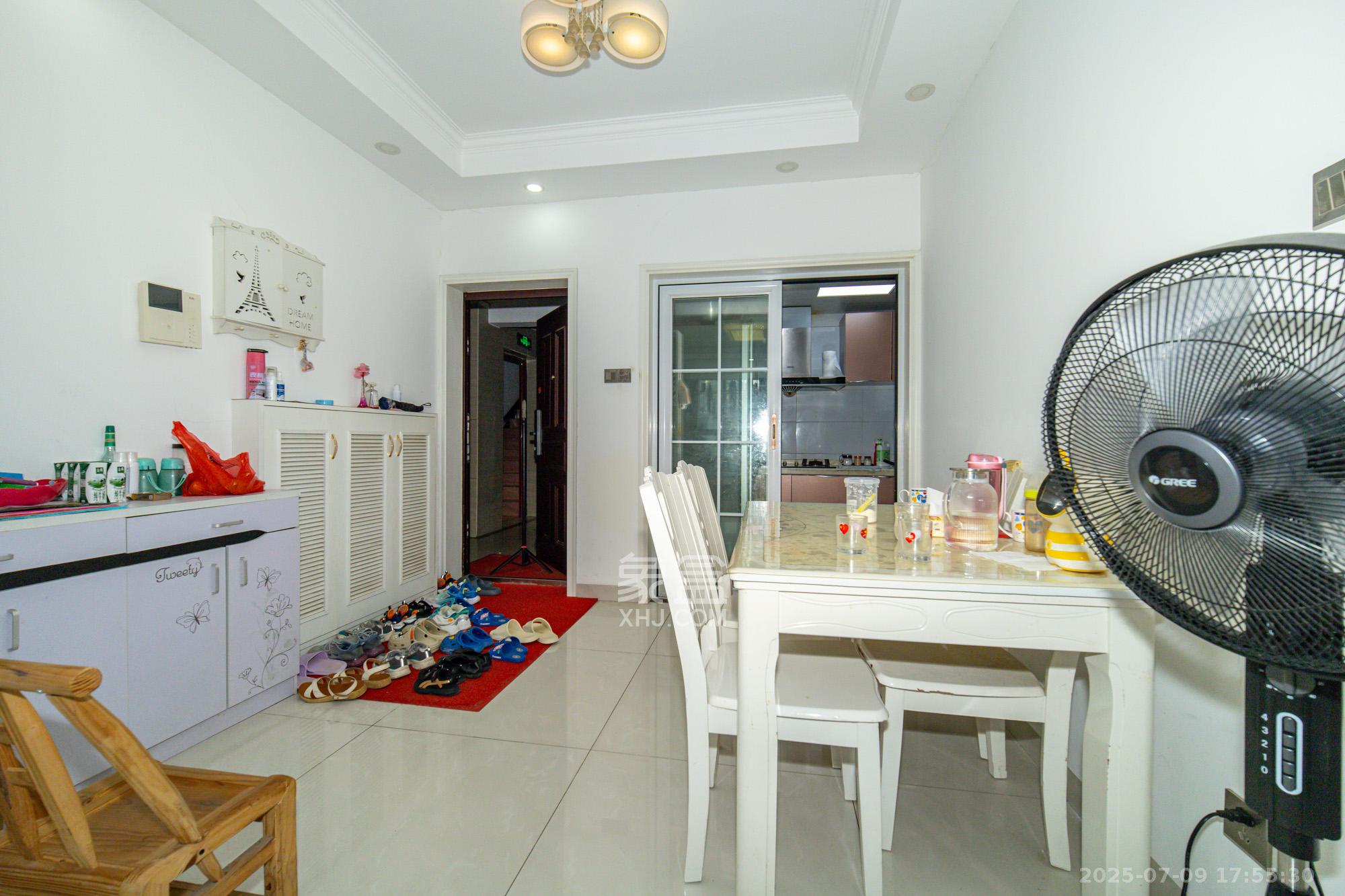 蓝山郡 3室2厅1卫 56.8万 蓝山郡 3室2厅1卫 56.8万其他