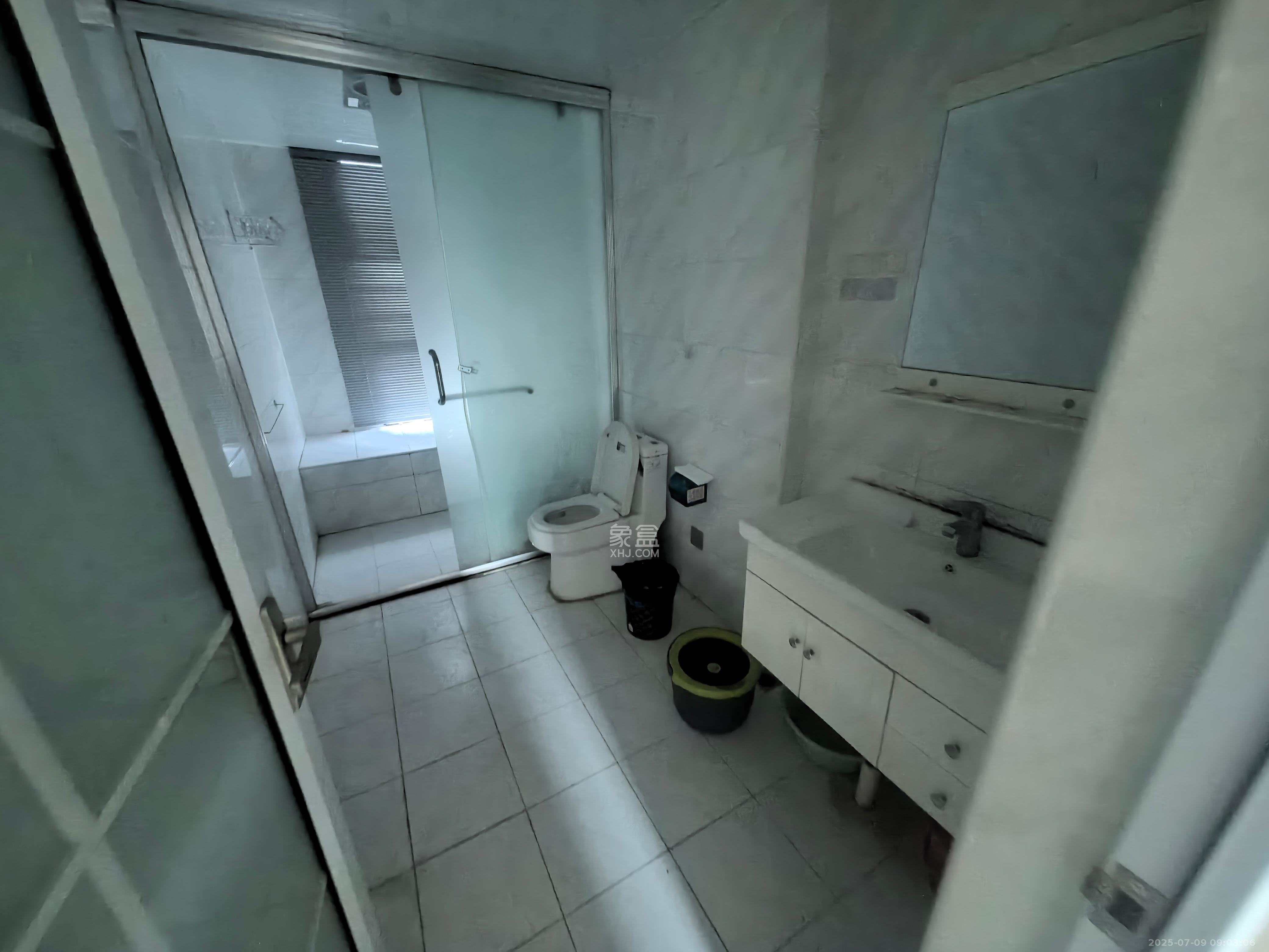 京武浪琴山一、二期 3室2厅1卫 3000.0元/月 京武浪琴山一、二期 3室2厅1卫 3000.0元/月室内图