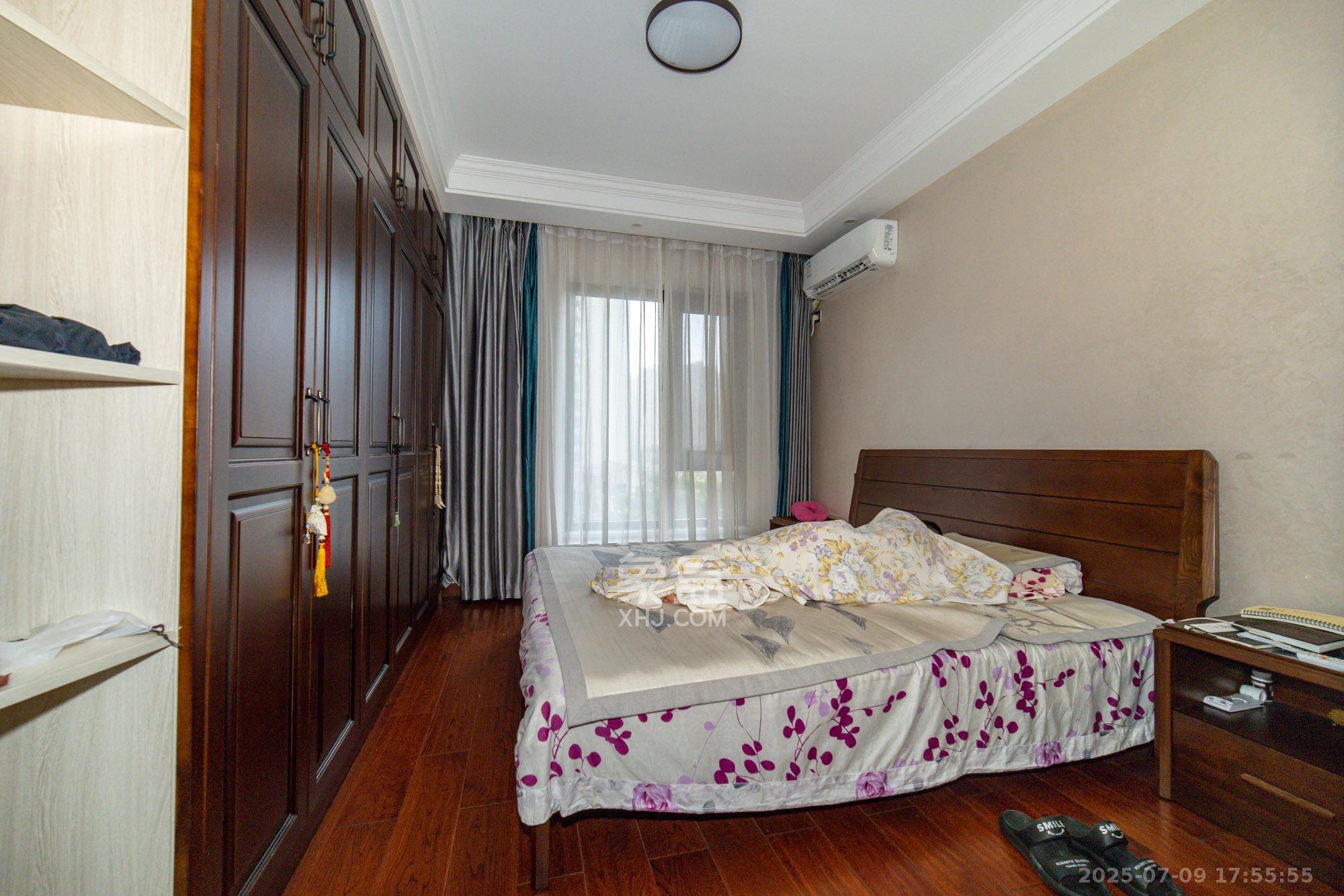 国泰九龙湾  3室2厅2卫    108.0万 国泰九龙湾  3室2厅2卫    108.0万卧室