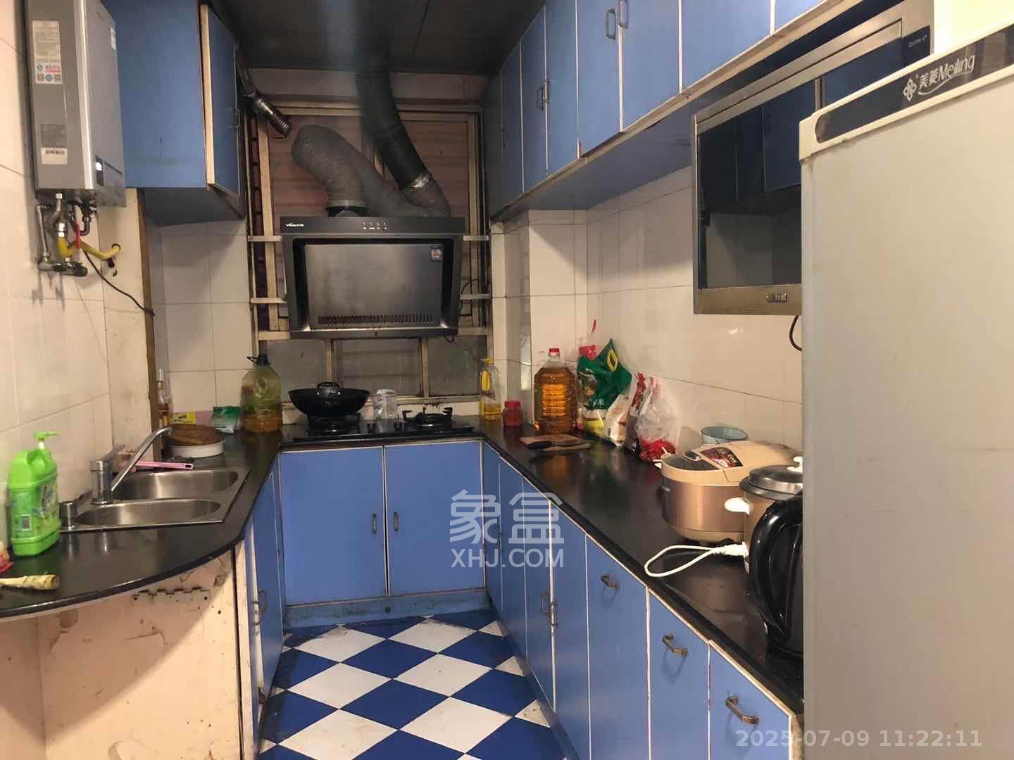 雄海花园 3室2厅2卫 2700.0元/月 雄海花园 3室2厅2卫 2700.0元/月室内图