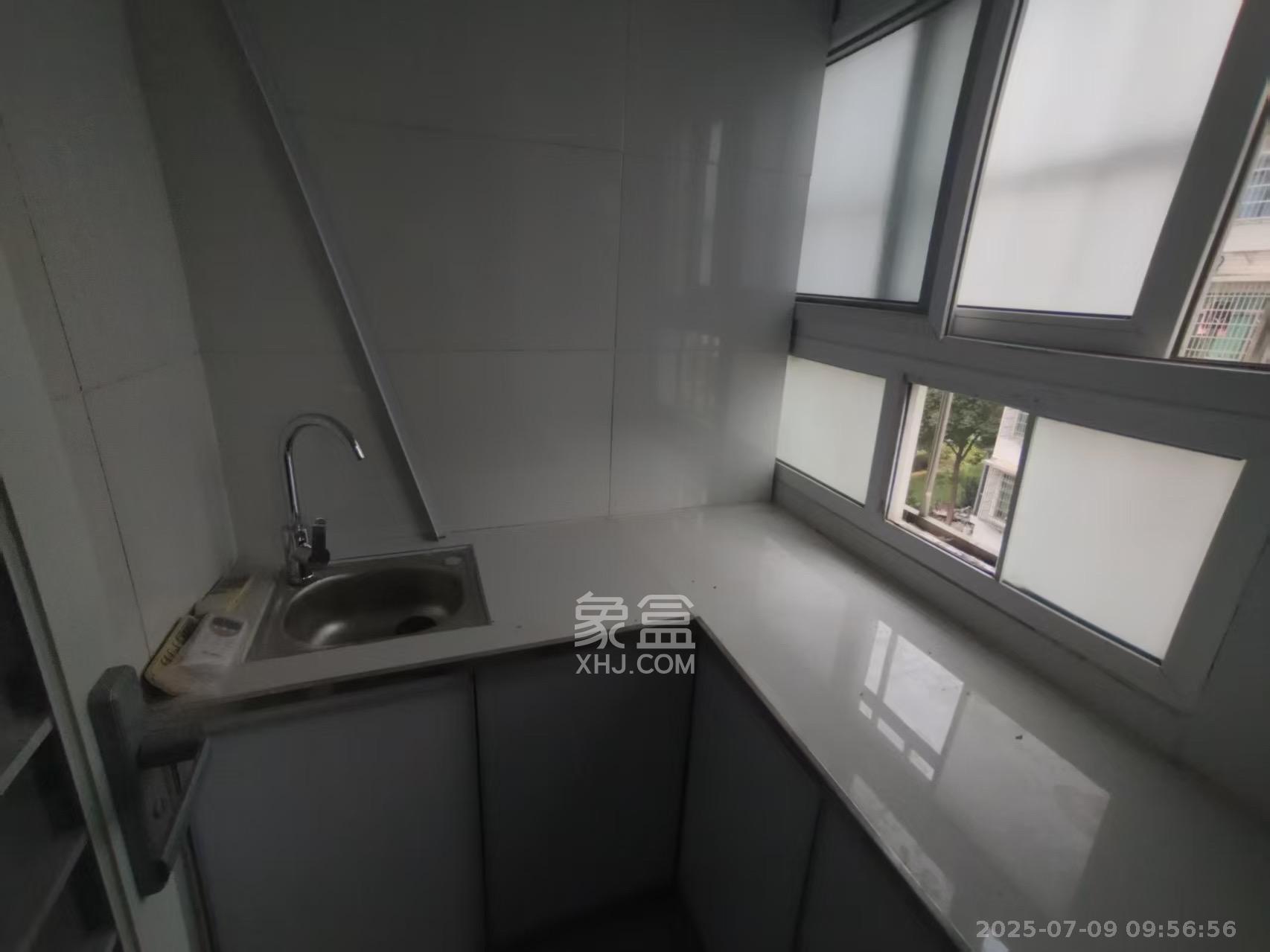 柏家塘小区 1室1厅1卫 1000.0元/月 柏家塘小区 1室1厅1卫 1000.0元/月室内图