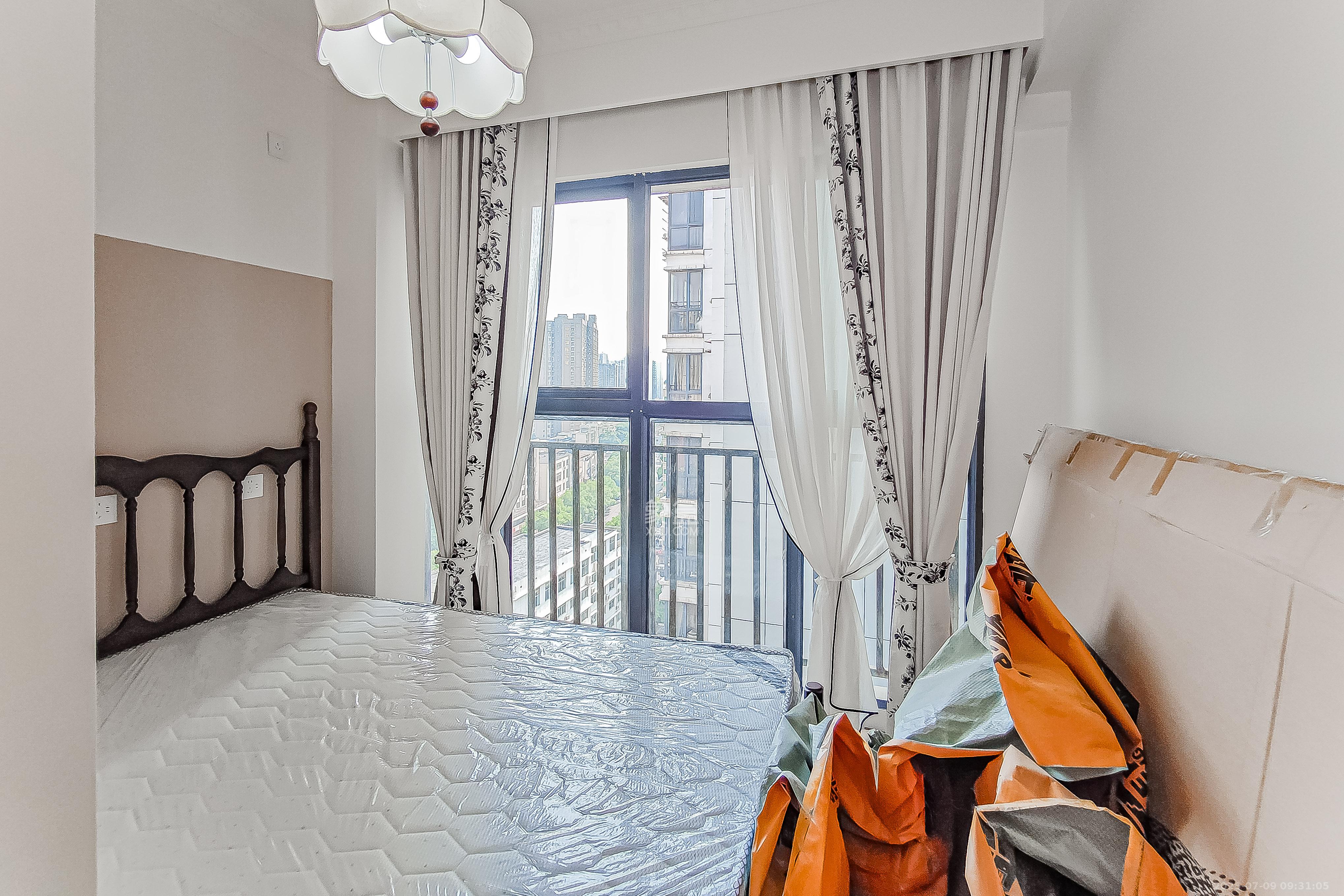 云鼎公馆 3室2厅1卫 92.8万 云鼎公馆 3室2厅1卫 92.8万卧室