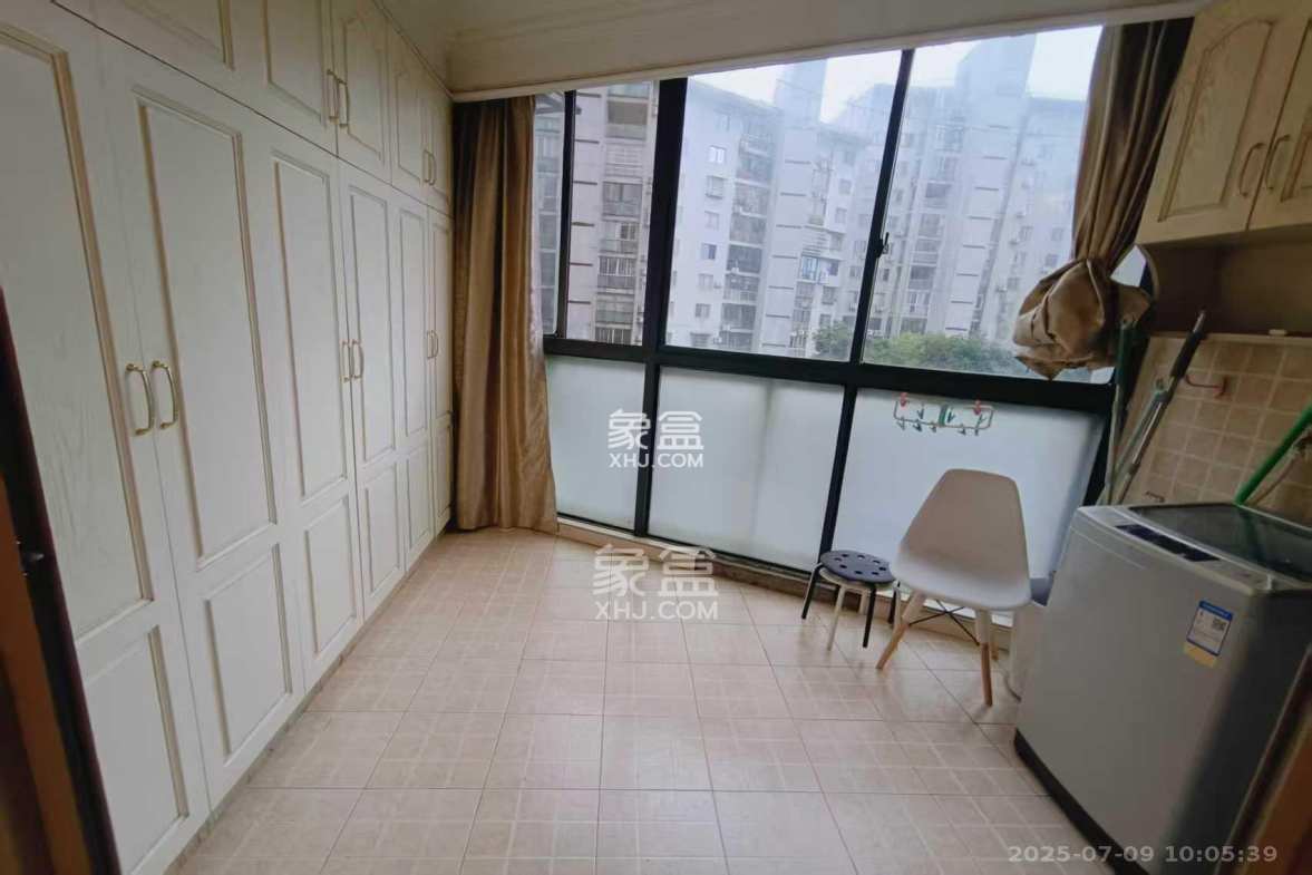 阳光100二期  4室2厅2卫    3800.0元/月 阳光100二期  4室2厅2卫    3800.0元/月室内图