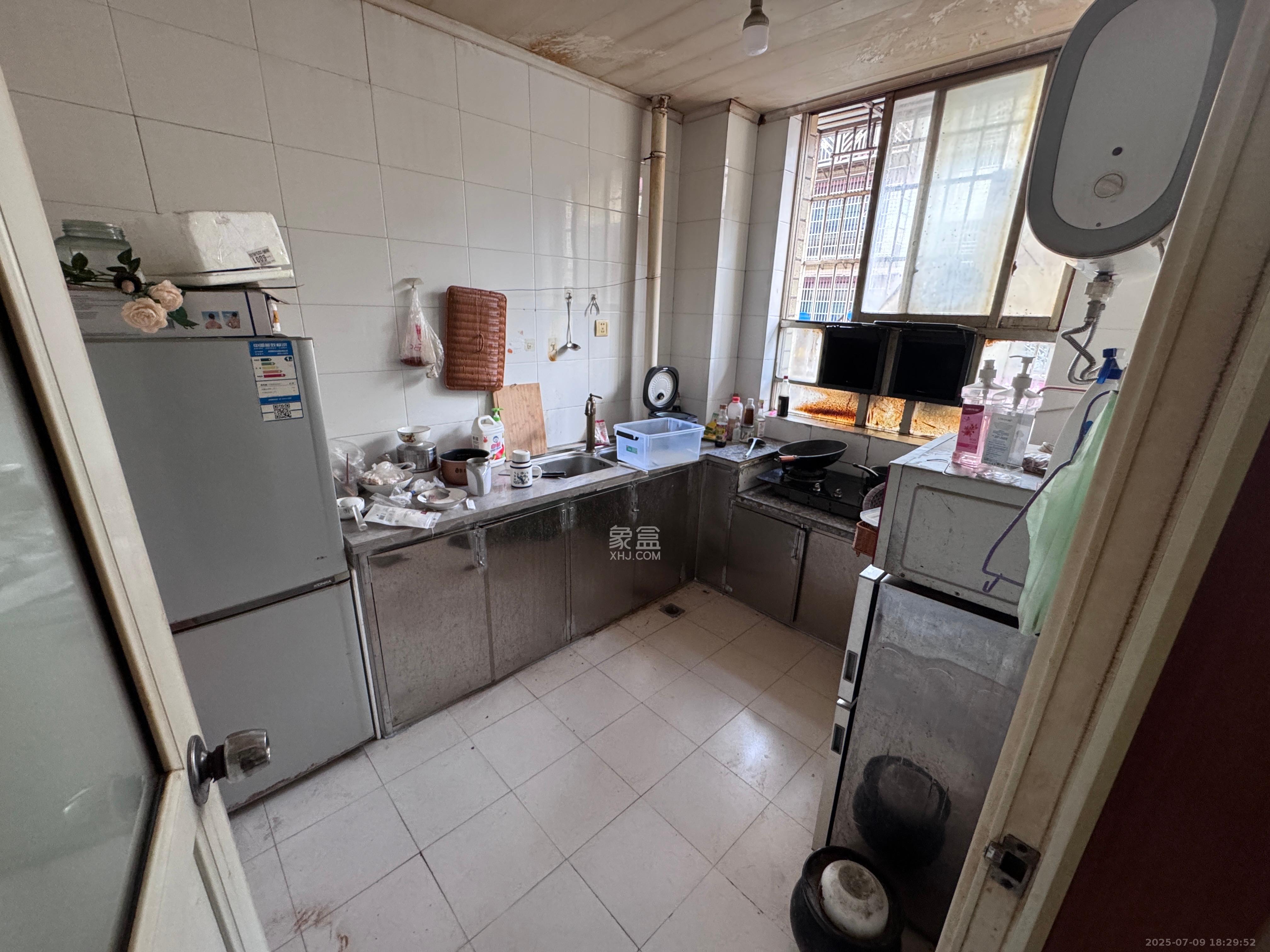 大桥一,二区 3室2厅1卫 3500.0元/月 大桥一,二区 3室2厅1卫 3500.0元/月室内图