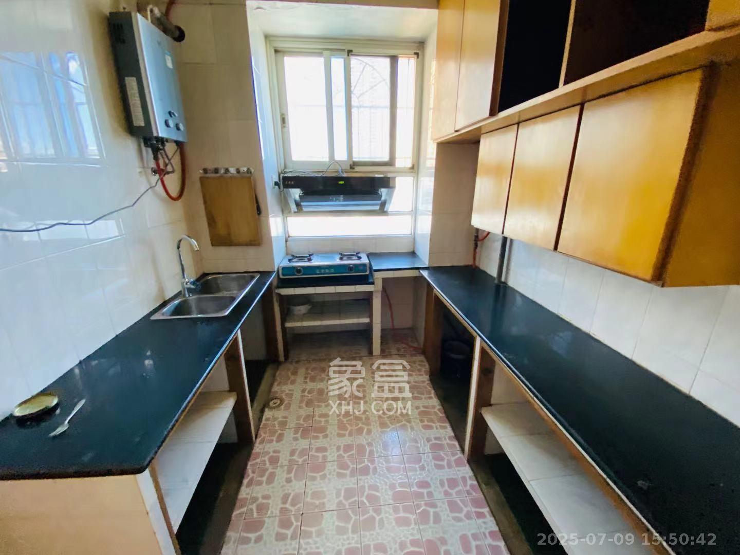 陈家湖小区  3室2厅1卫    2400.0元/月 陈家湖小区  3室2厅1卫    2400.0元/月室内图